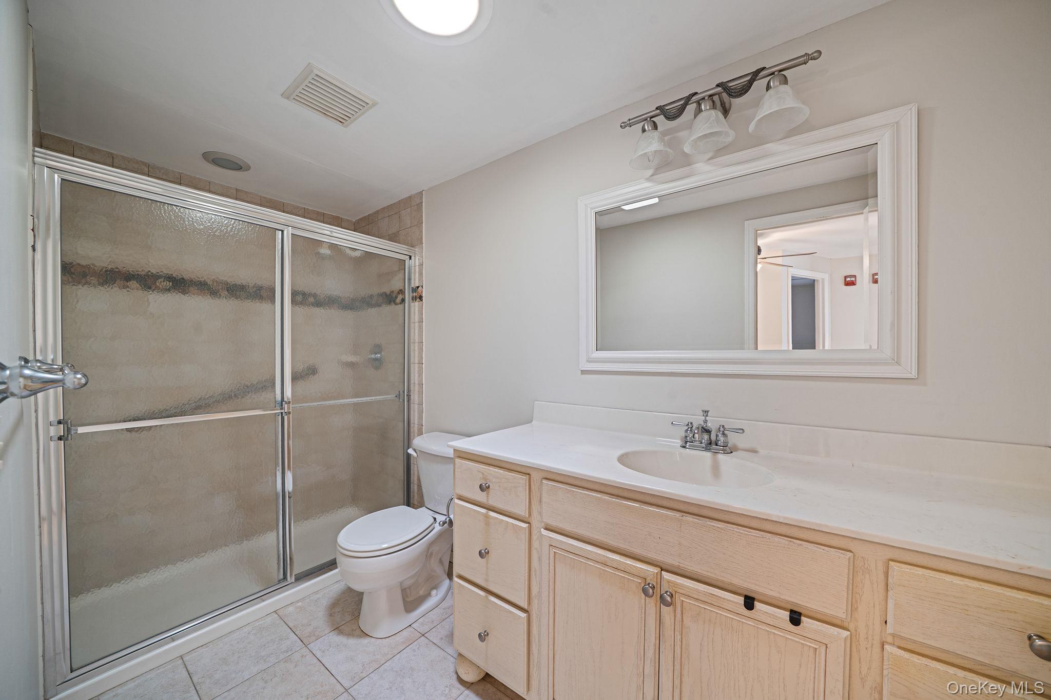 #18 photo, 586 Blue Ridge Drive, Medford , NY 11763