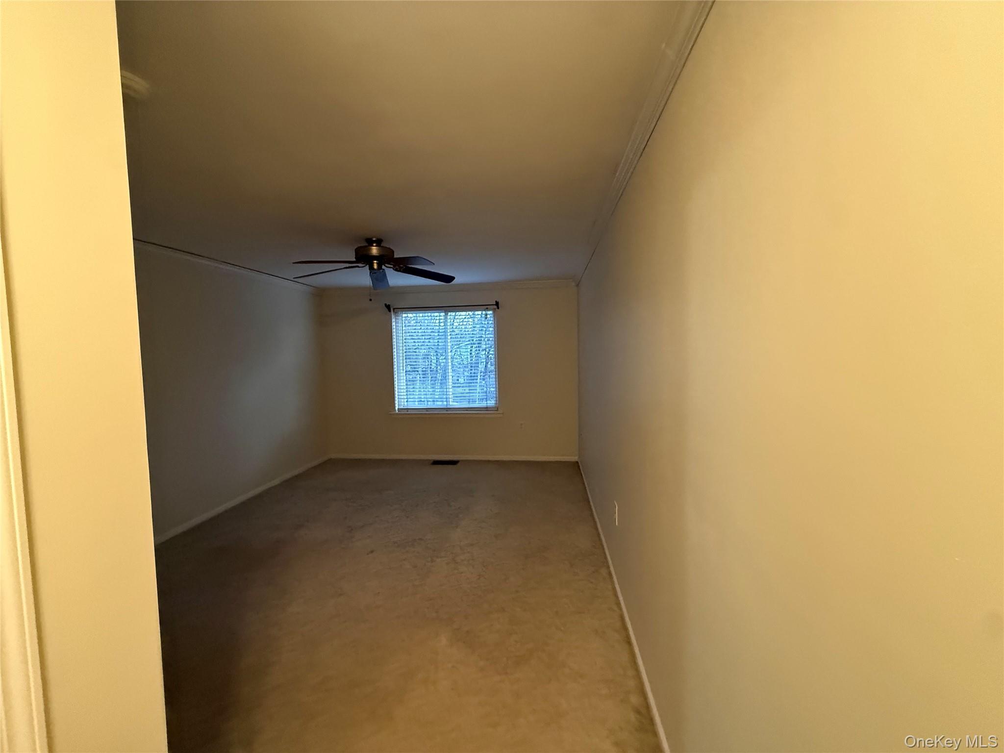 #8 photo, 586 Blue Ridge Drive, מחוז סאפוק Medford , NY 11763