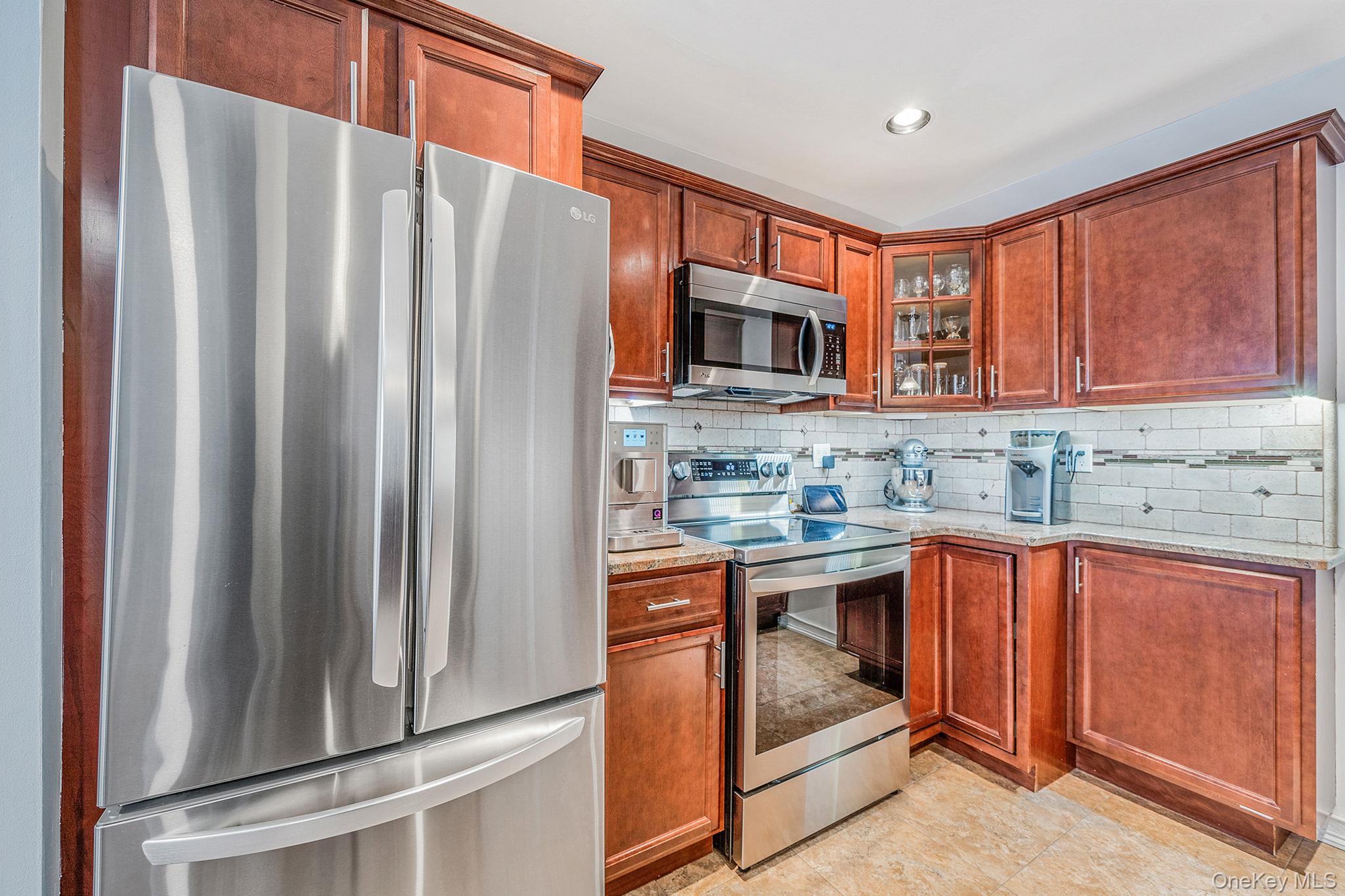 #10 photo, 189 Haddon Hollow Court, Middle Island , NY 11953