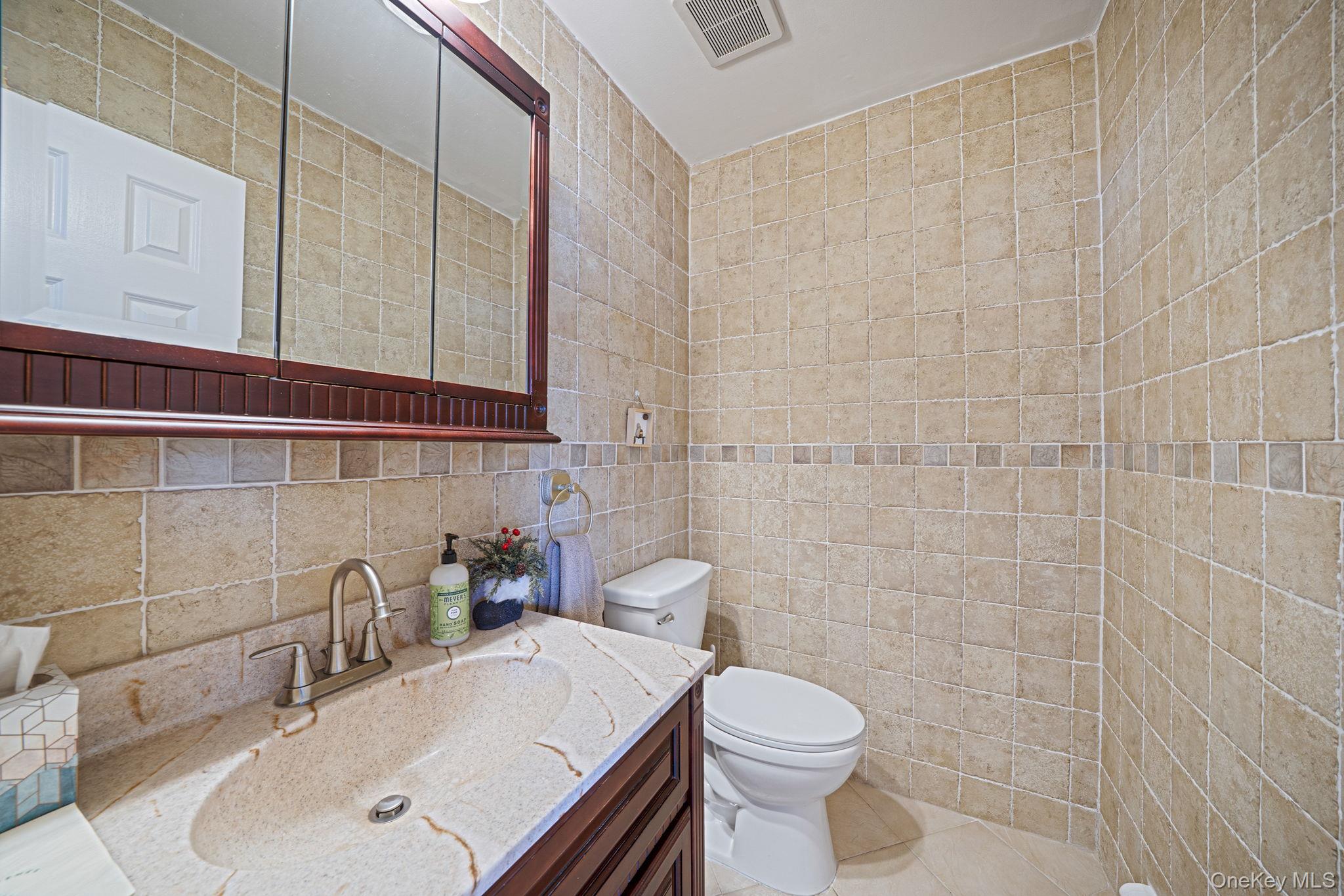 #18 photo, 189 Haddon Hollow Court, Middle Island , NY 11953