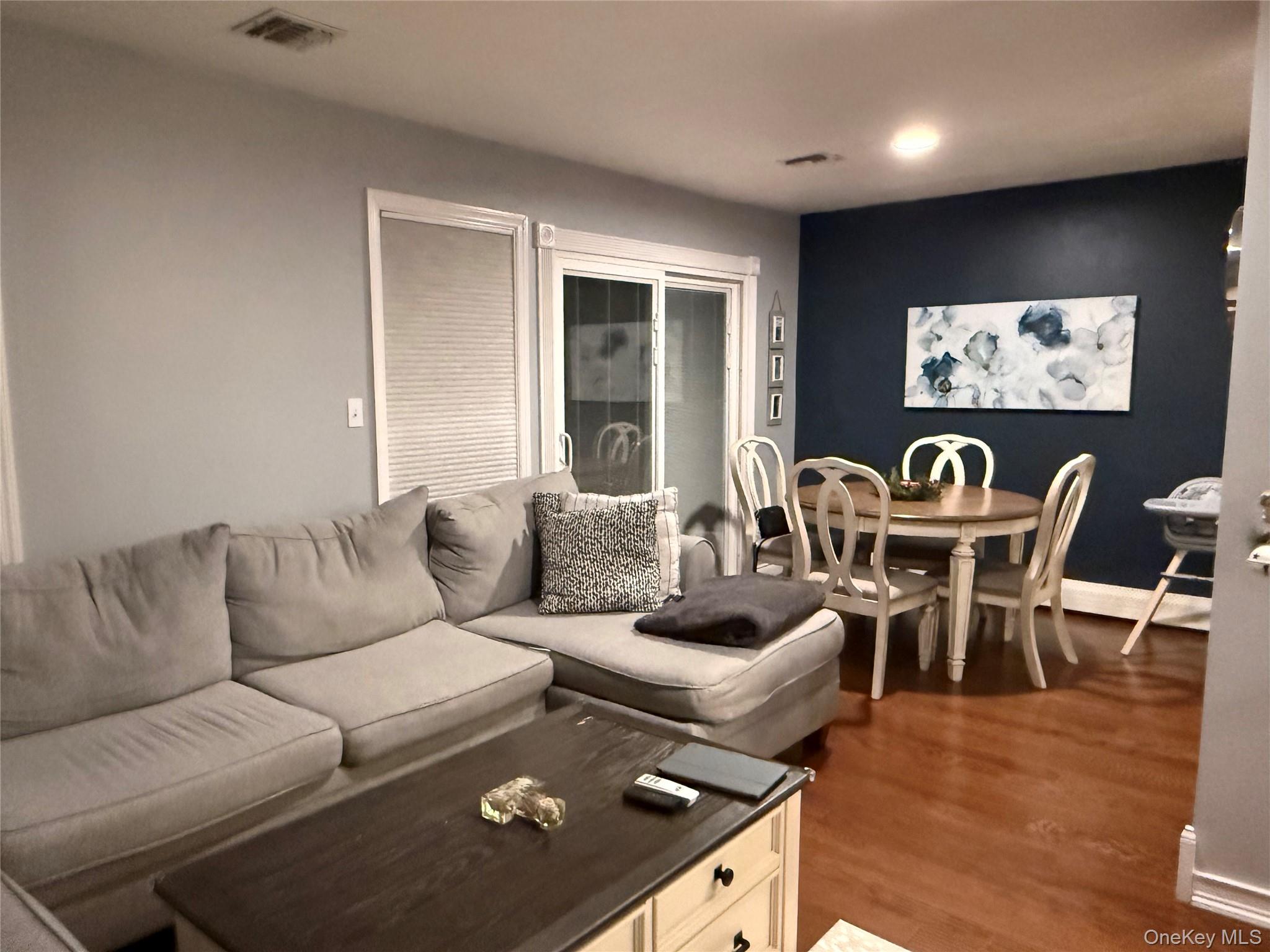 #4 photo, 189 Haddon Hollow Court, 东长岛 Middle Island , NY 11953