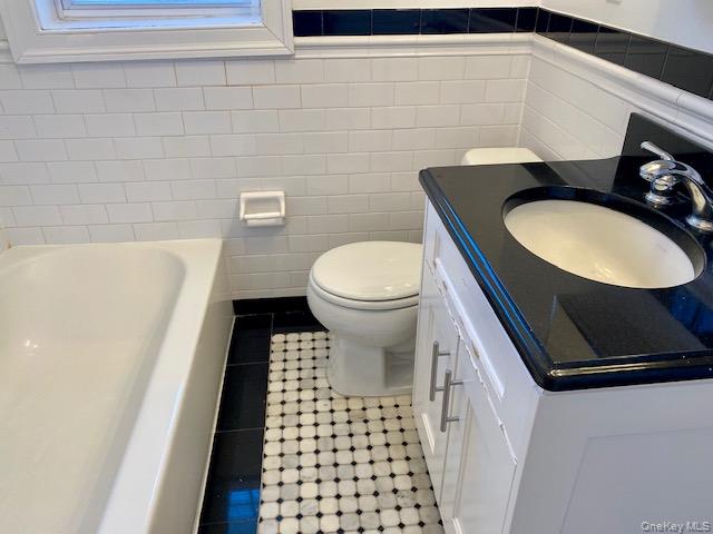 #11 photo, 1240 W Broadway, Нассау ‖ Hewlett , NY 11557