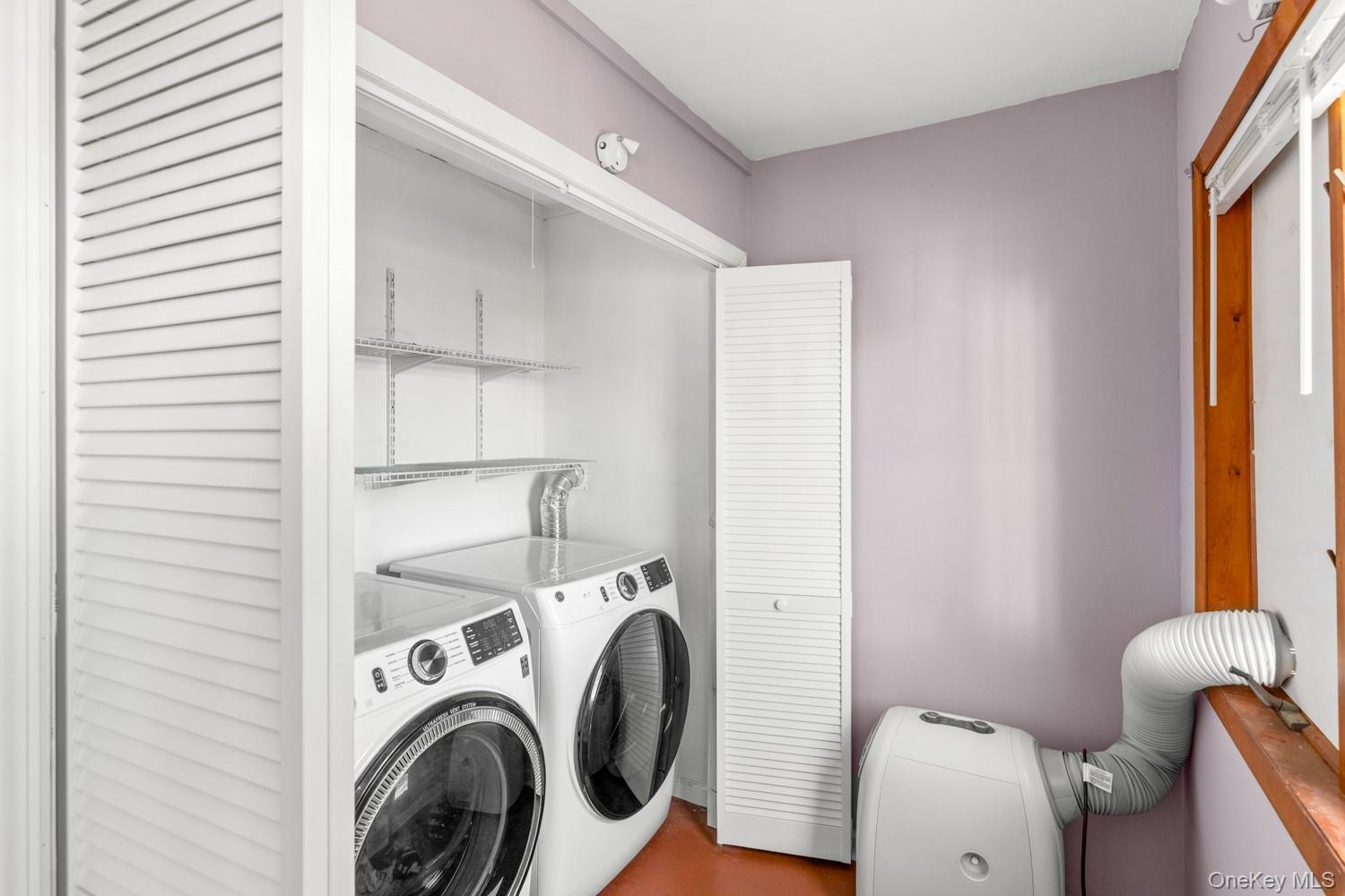 #11 photo, 105A Muncy Avenue, सफ़ोक काउंटी West Babylon , NY 11704