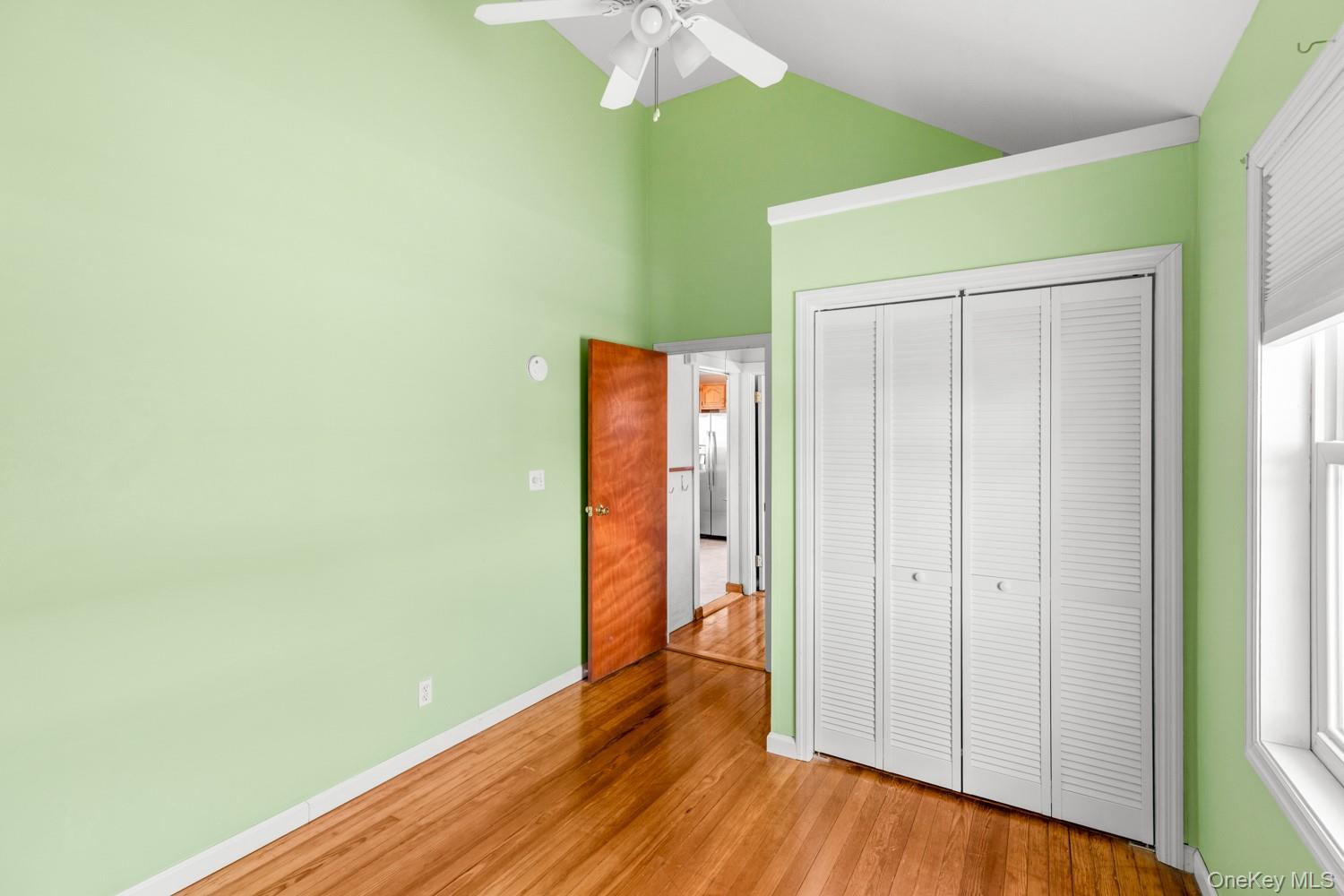 #6 photo, 105A Muncy Avenue, सफ़ोक काउंटी West Babylon , NY 11704