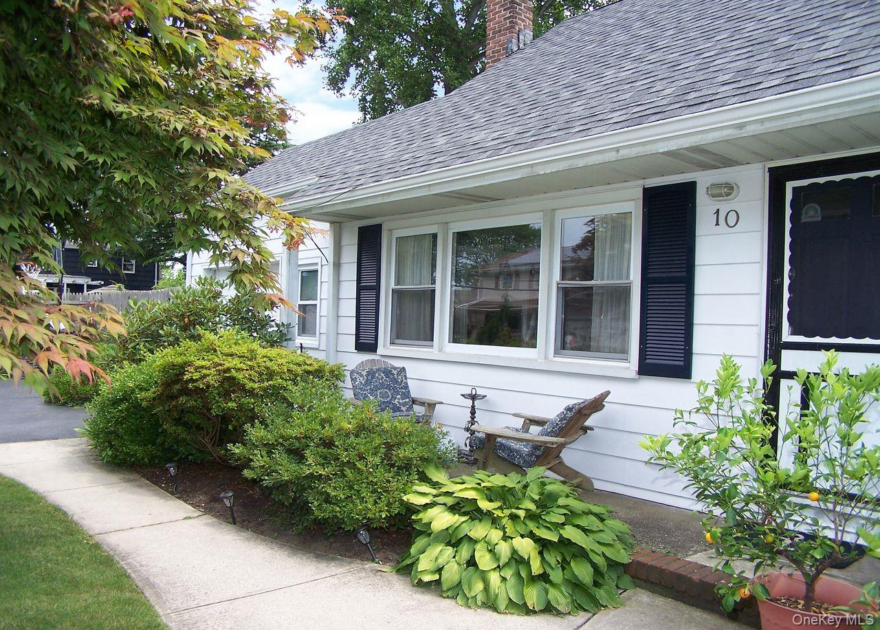 #1 photo, 10 Clarence Street, Саффолк ‖ Copiague , NY 11726