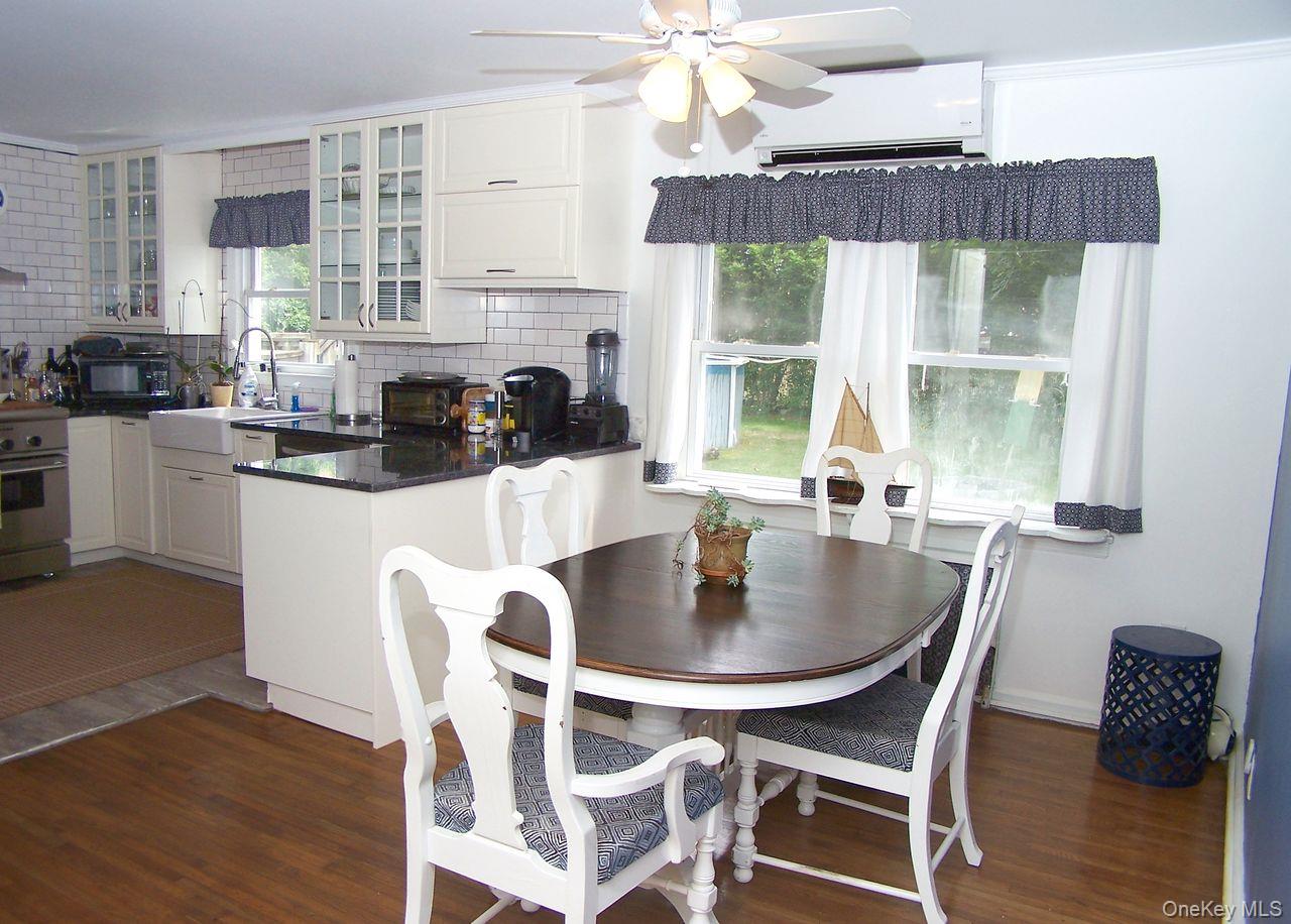 #2 photo, 10 Clarence Street, Саффолк ‖ Copiague , NY 11726