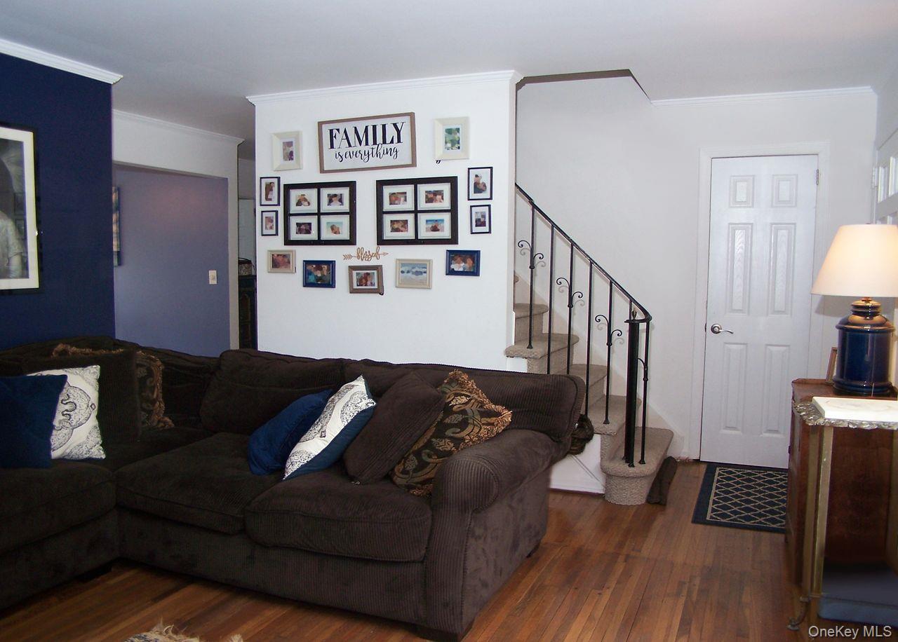 #5 photo, 10 Clarence Street, Саффолк ‖ Copiague , NY 11726