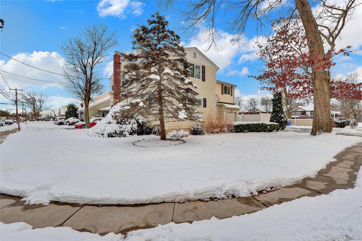 #3 photo, 199 August Road, North Babylon , NY 11703