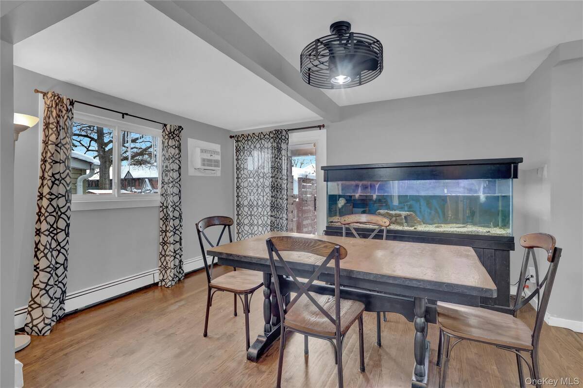 #9 photo, 199 August Road, North Babylon , NY 11703