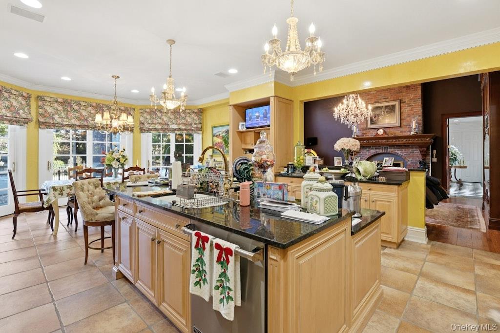 #11 photo, 1 Beech Tree Lane, Нассау ‖ Brookville , NY 11545