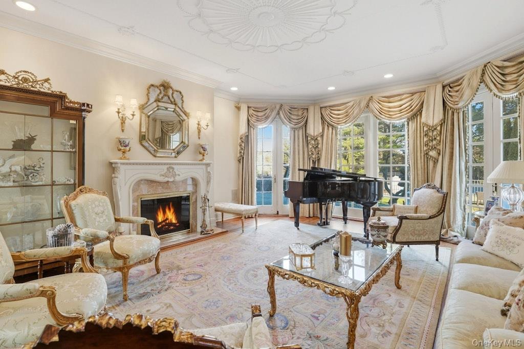 #5 photo, 1 Beech Tree Lane, Нассау ‖ Brookville , NY 11545