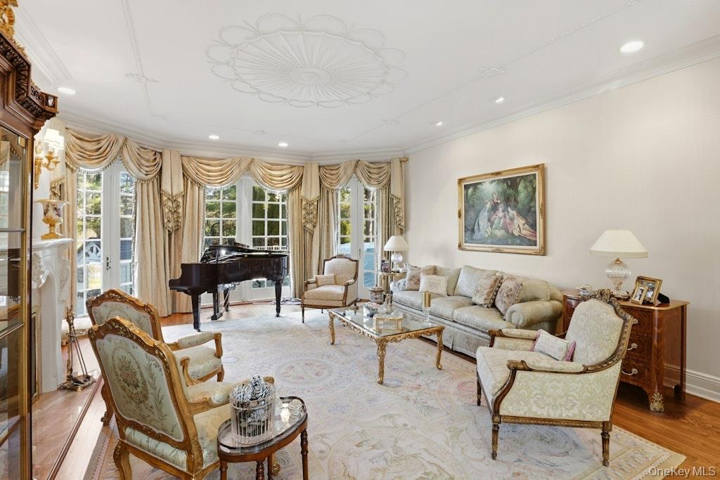 #6 photo, 1 Beech Tree Lane, Нассау ‖ Brookville , NY 11545