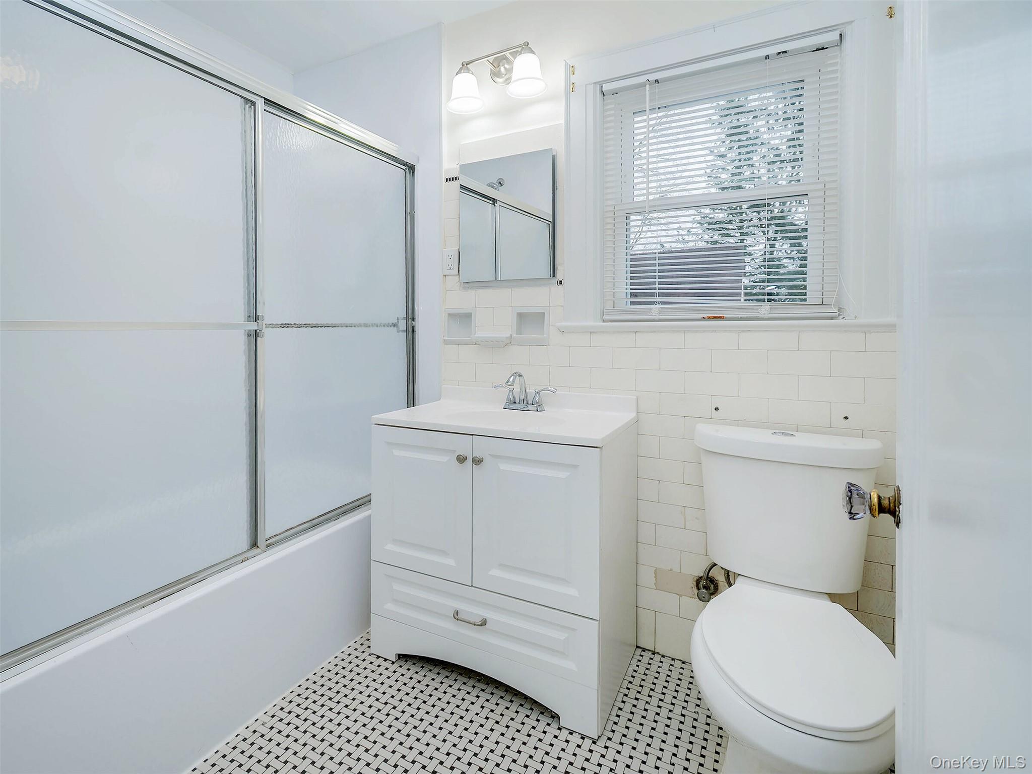 #10 photo, 118 McLaughlin Street, Glen Cove , NY 11542