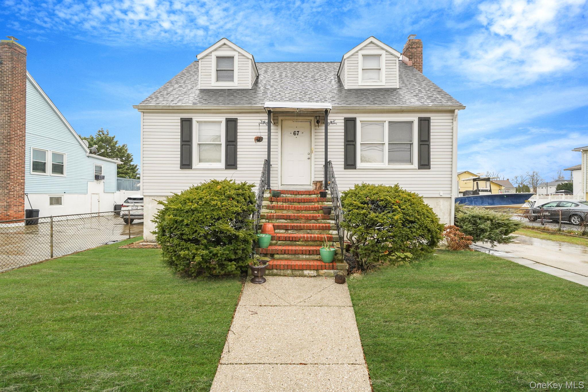 #1 photo, 67 Orchard Street, Саффолк ‖ Lindenhurst , NY 11757