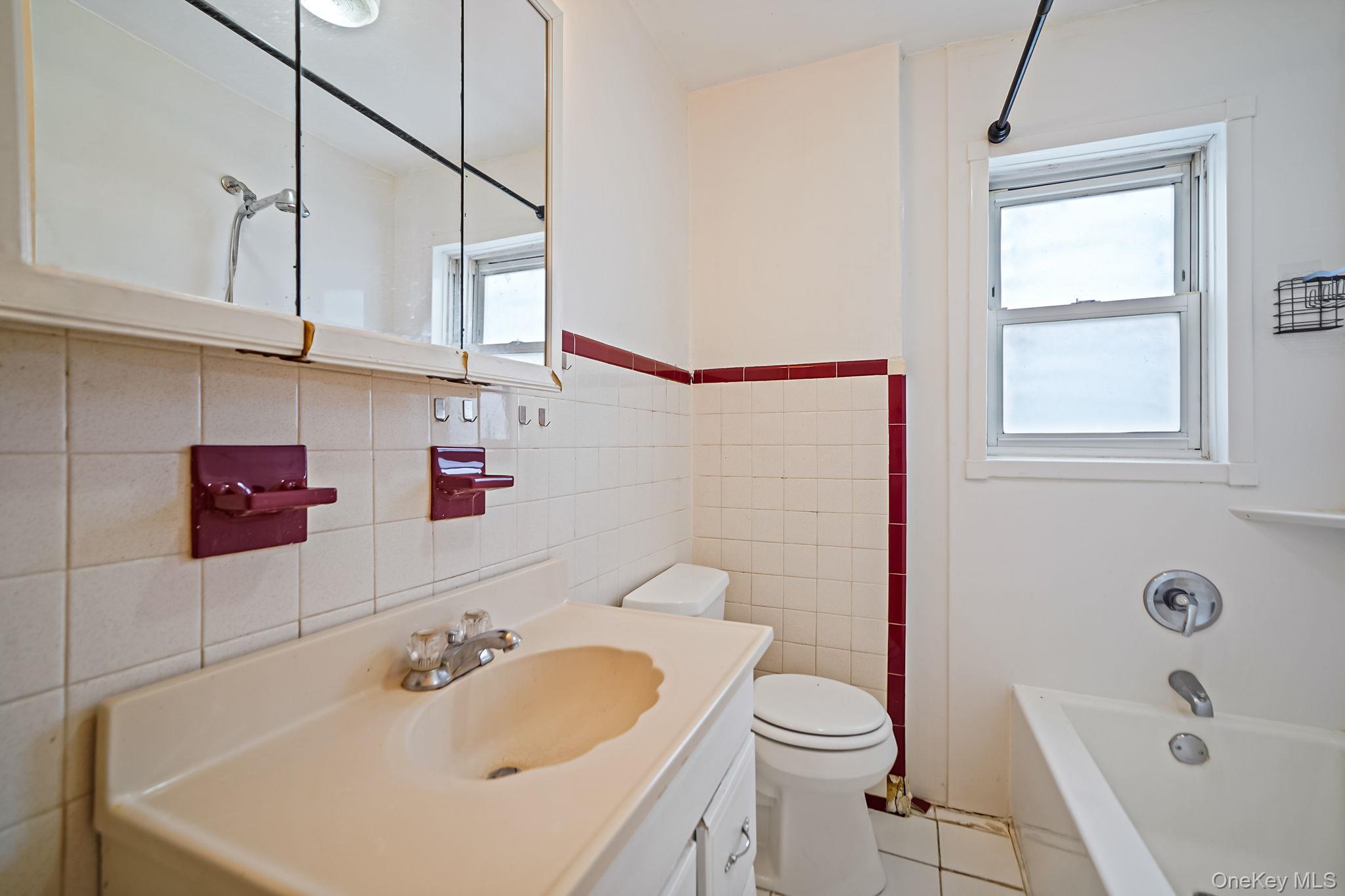 #16 photo, 67 Orchard Street, Саффолк ‖ Lindenhurst , NY 11757