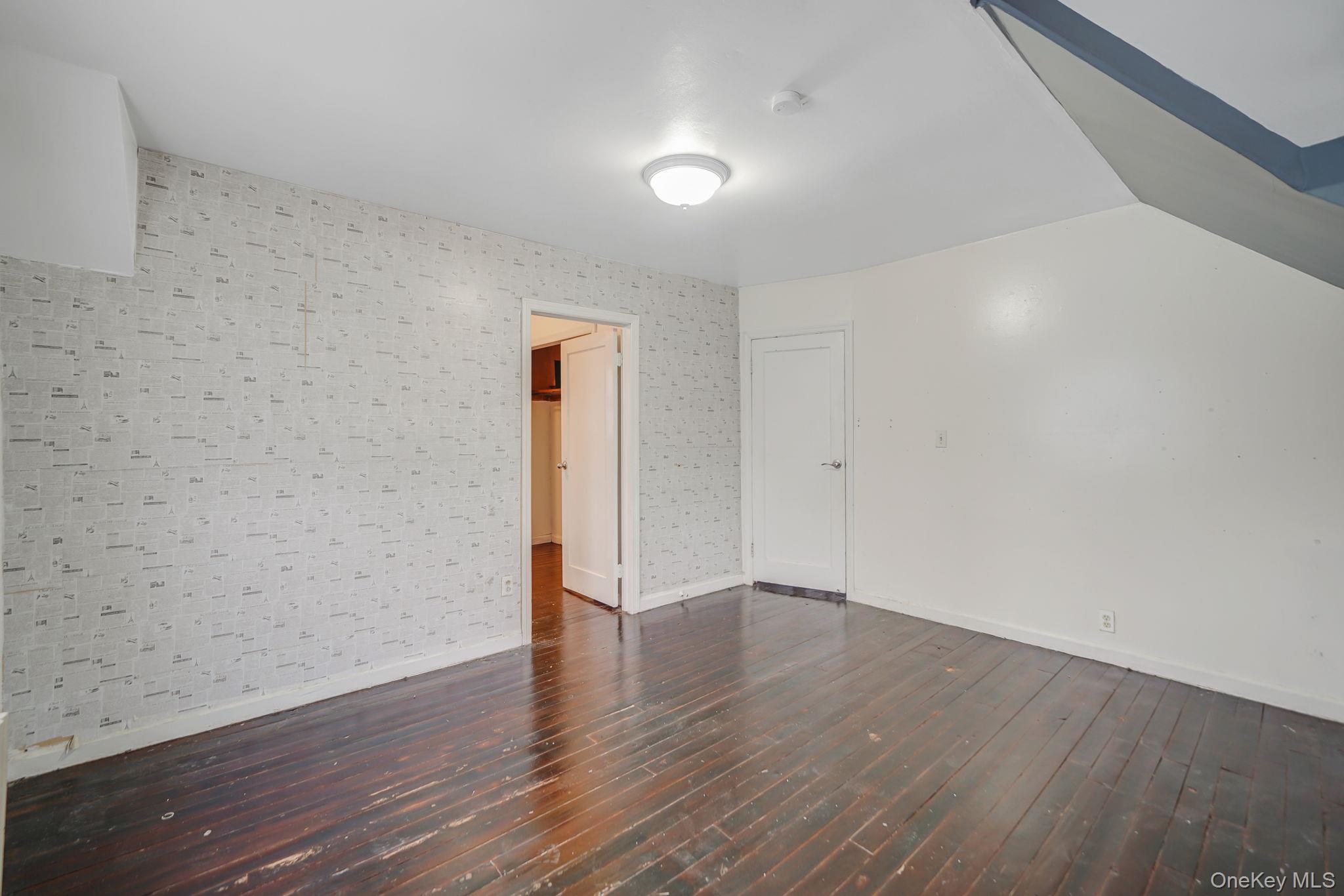 #20 photo, 67 Orchard Street, Саффолк ‖ Lindenhurst , NY 11757