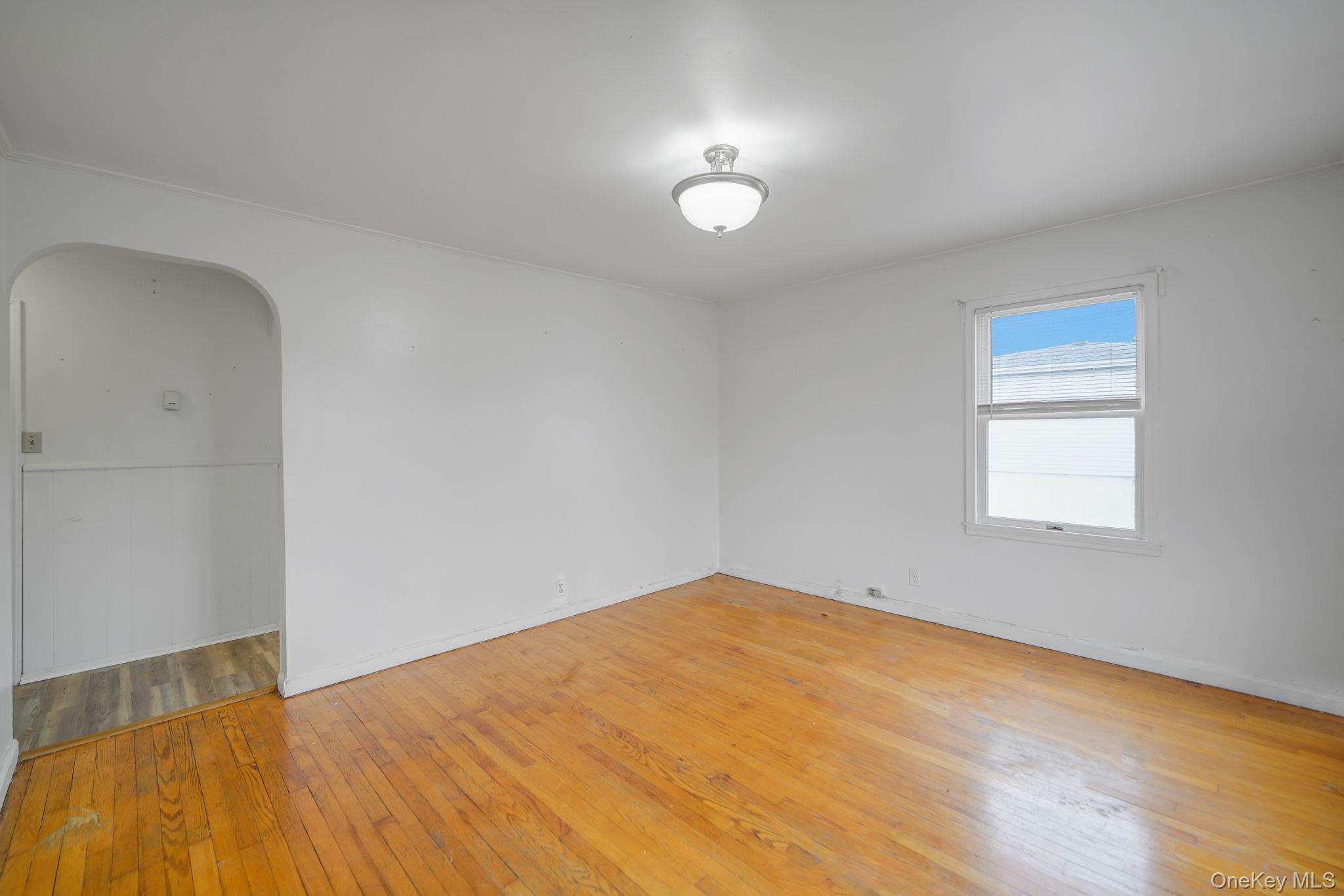 #6 photo, 67 Orchard Street, Саффолк ‖ Lindenhurst , NY 11757