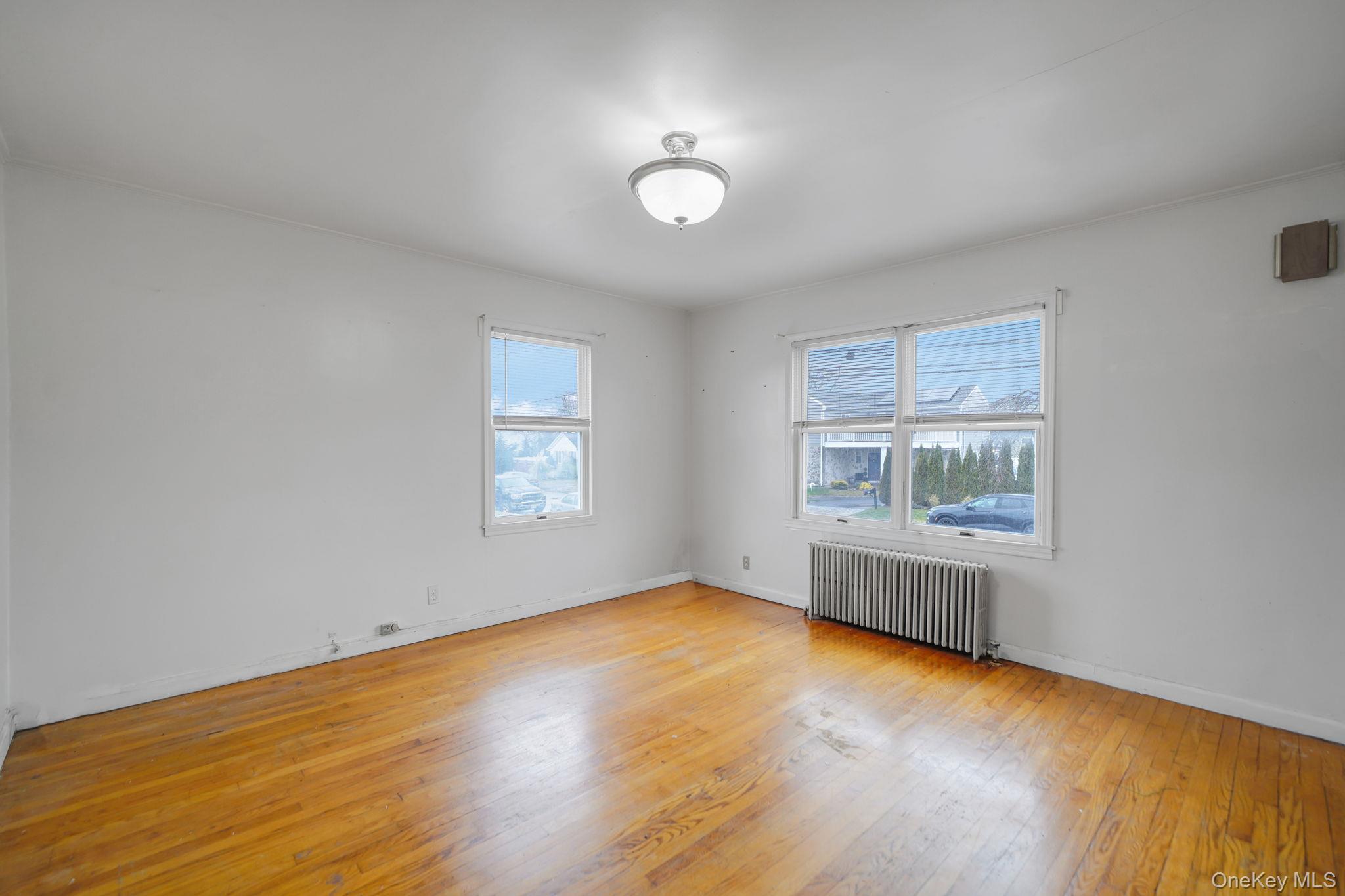 #7 photo, 67 Orchard Street, Саффолк ‖ Lindenhurst , NY 11757