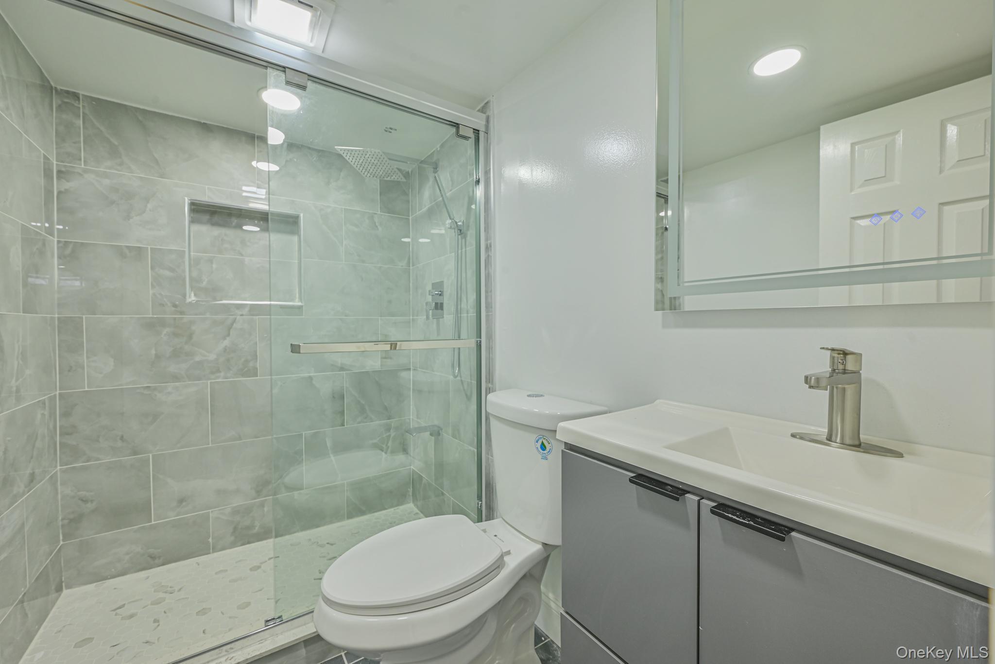 #12 photo, 100 Morris Parkway, Valley Stream , NY 11580