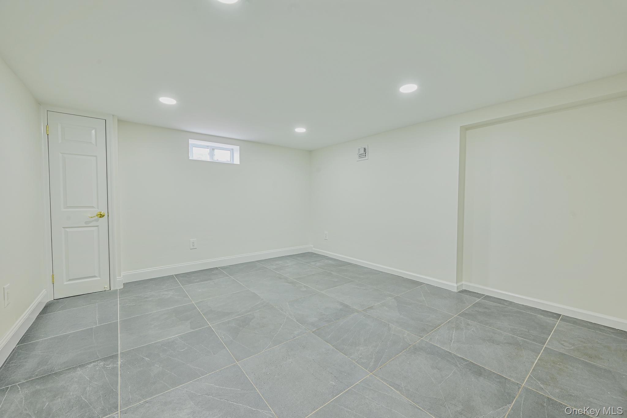 #15 photo, 100 Morris Parkway, Valley Stream , NY 11580