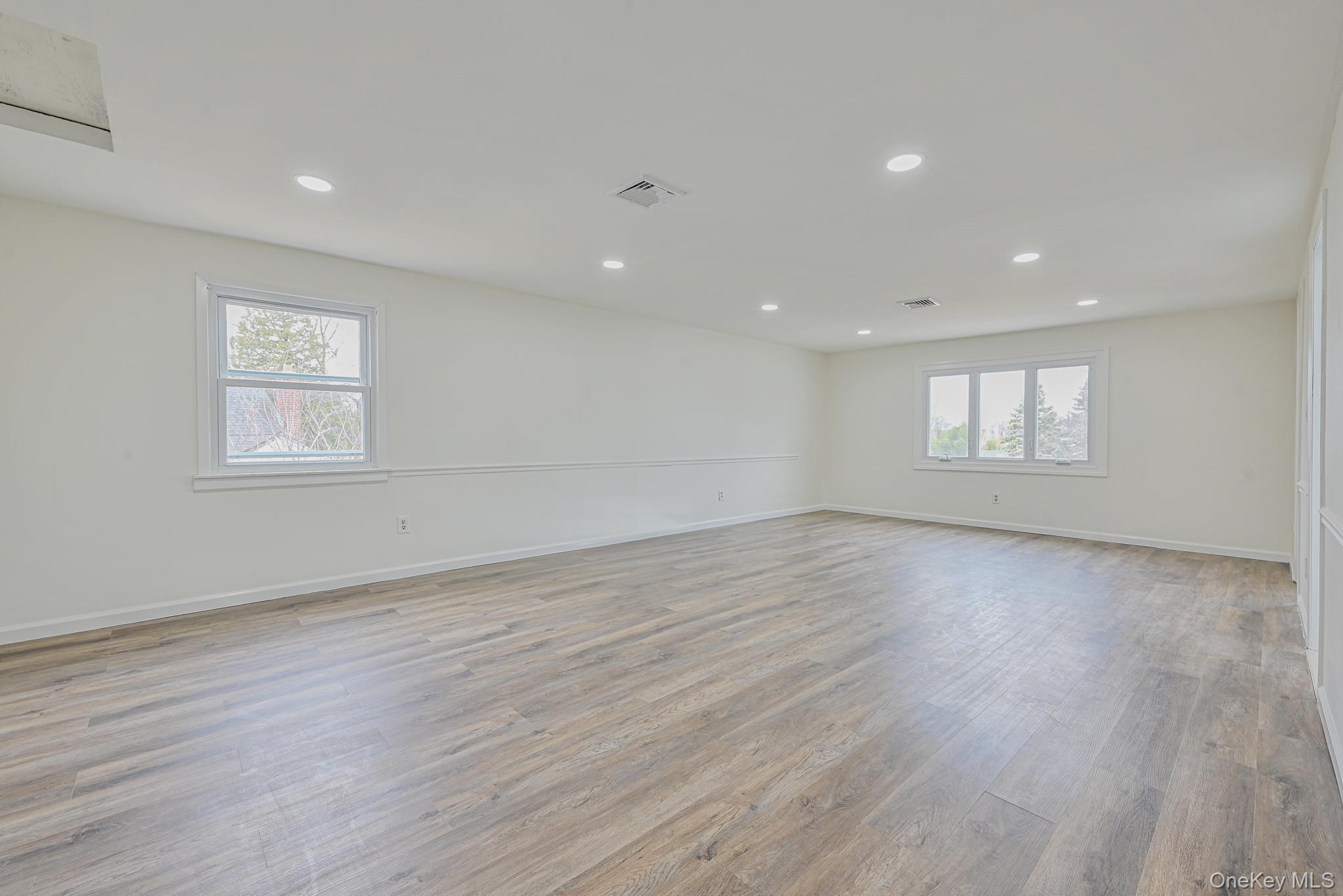 #18 photo, 100 Morris Parkway, Valley Stream , NY 11580