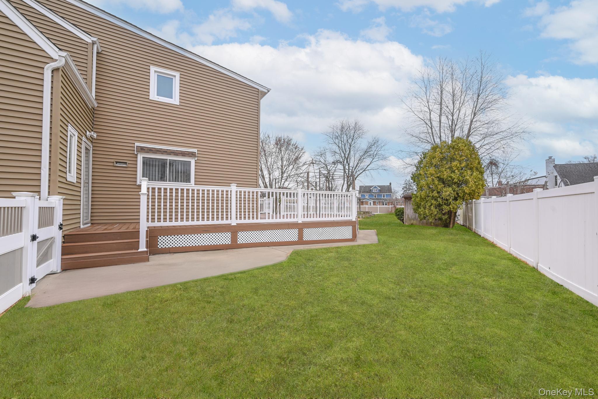 #4 photo, 100 Morris Parkway, Valley Stream , NY 11580