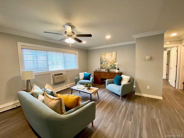 #5 photo, 331 Brook Avenue, سوفولك Bay Shore , NY 11706