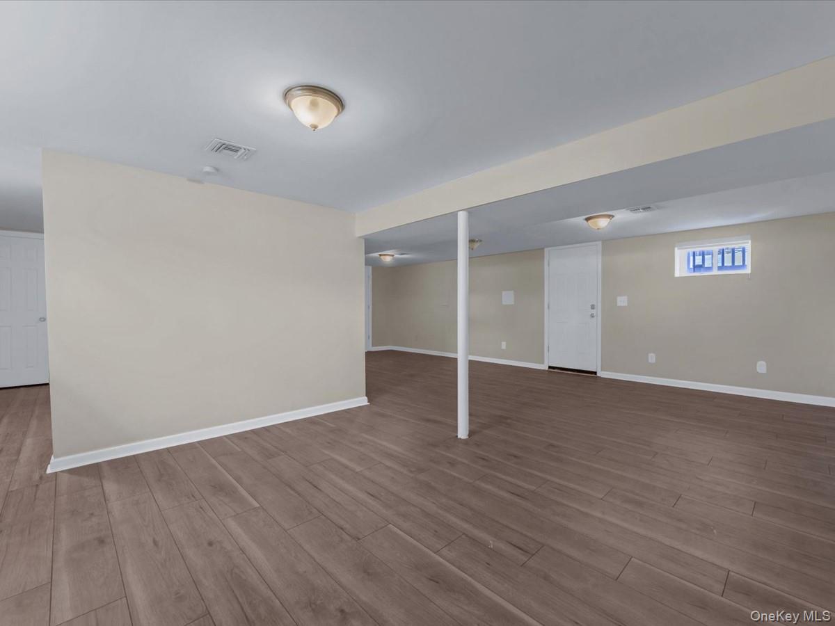 #20 photo, 181 Whittier Avenue, Саффолк ‖ North Babylon , NY 11703