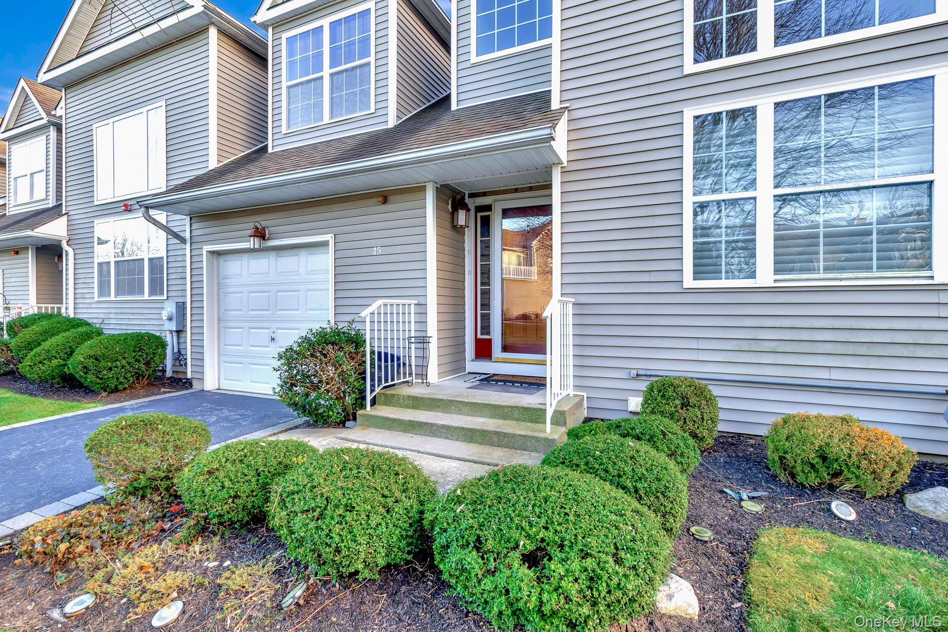 #3 photo, 45 Halley Lane, Саффолк ‖ Miller Place , NY 11764