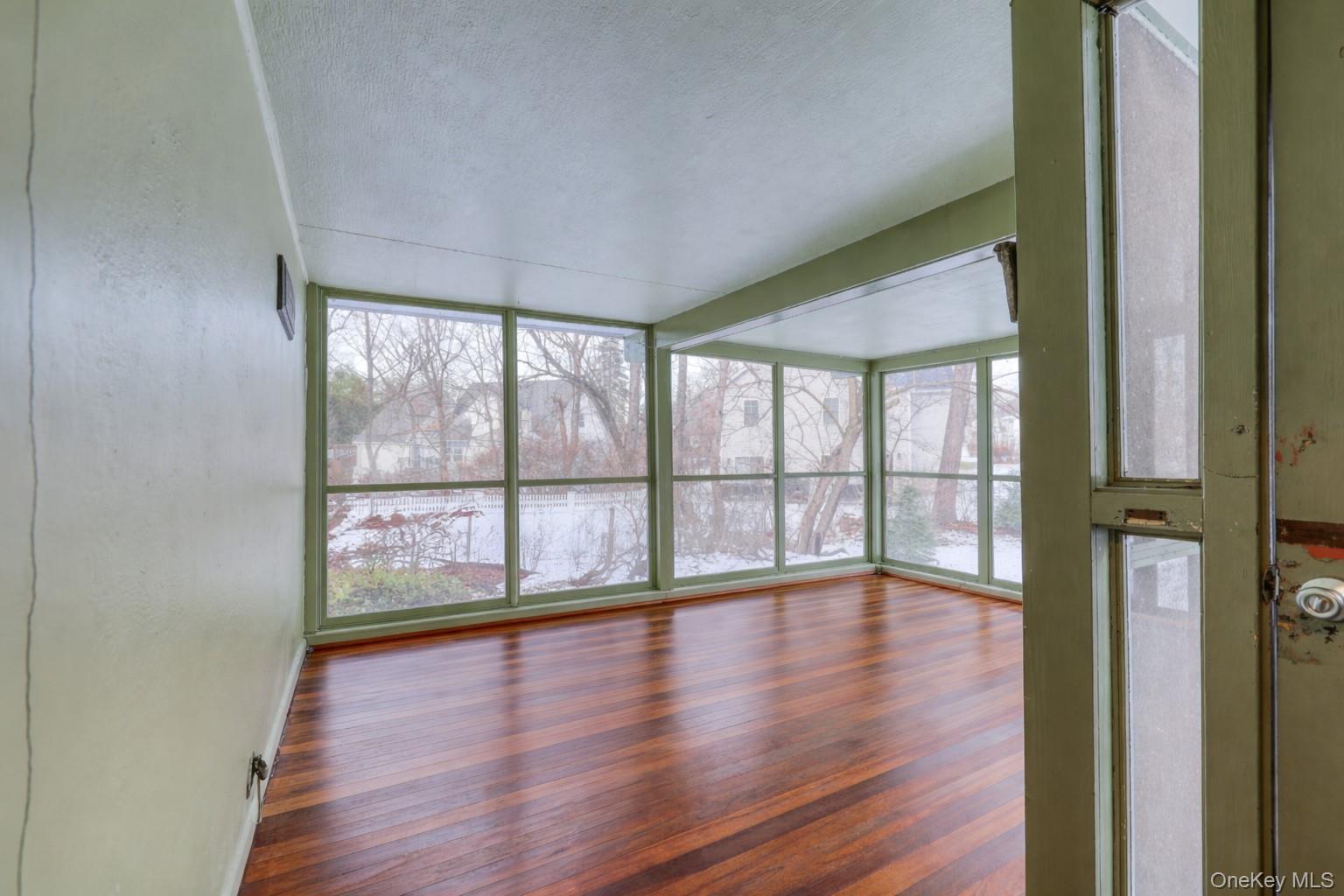 #13 photo, 14 Oak Street, 纽约州 Cornwall , NY 12518