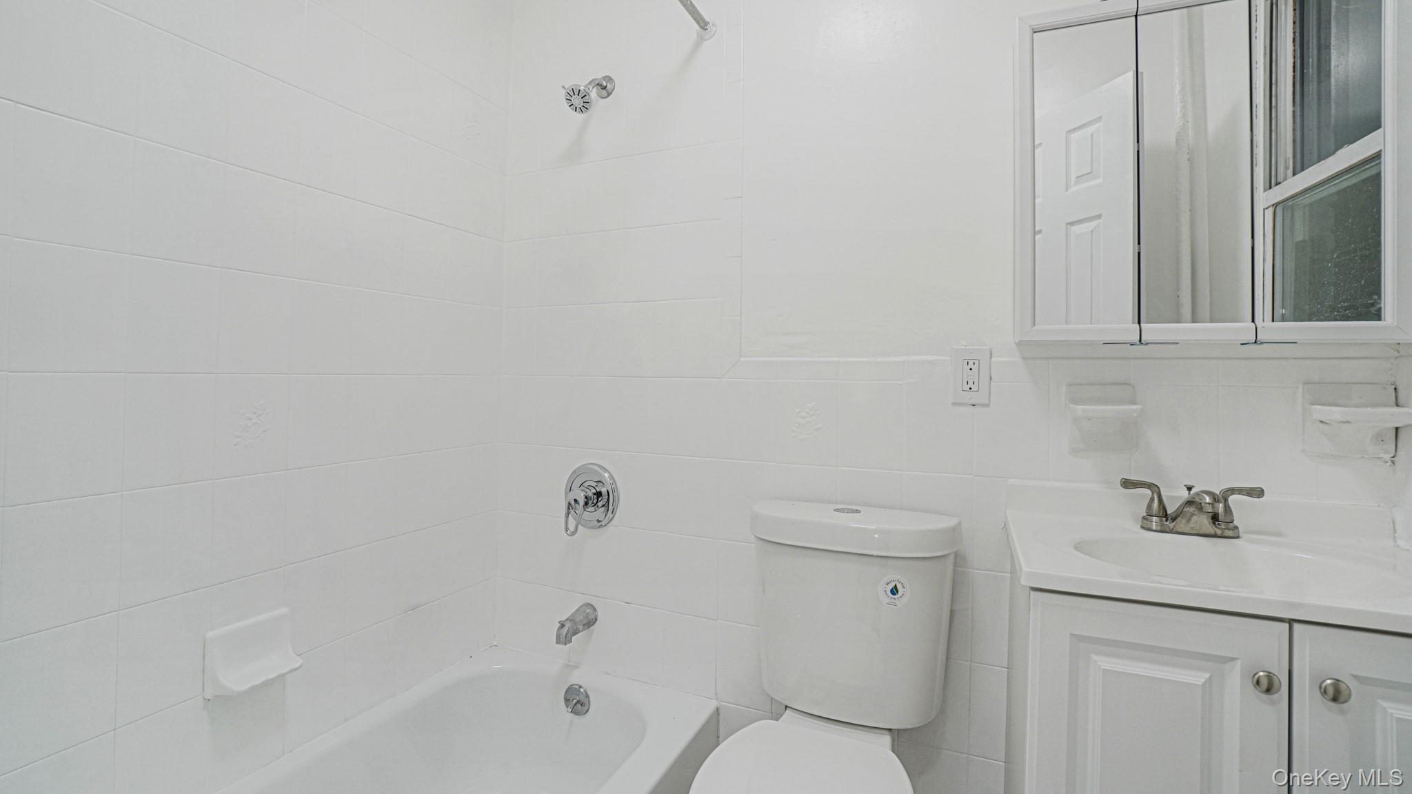 #7 photo, 1819 Palisade Place, Bronx , NY 10453