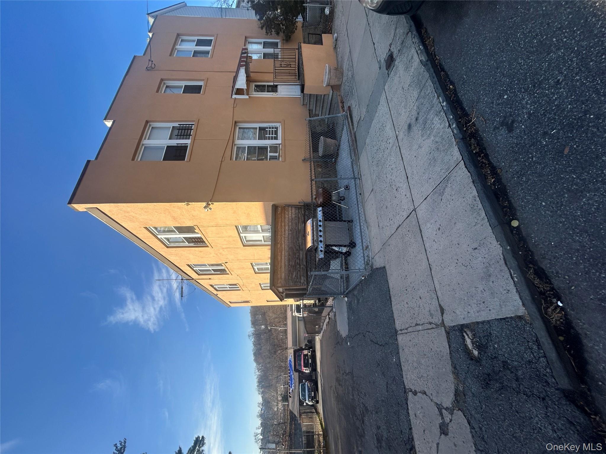 #2 photo, 33 Horatio Street, Yonkers , NY 10710