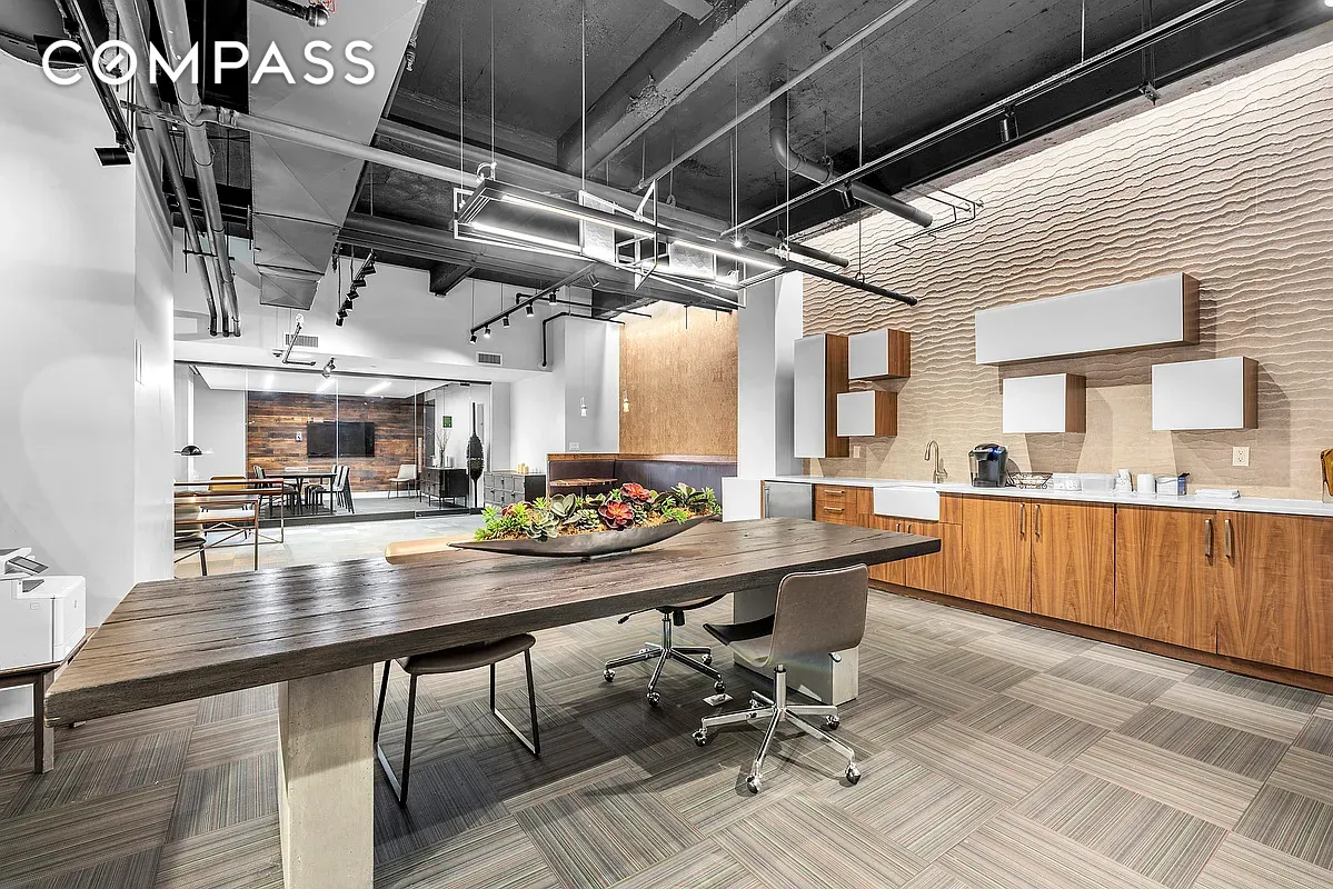 #13 photo, New York City, मैनहटन Hell's Kitchen , NY 10019