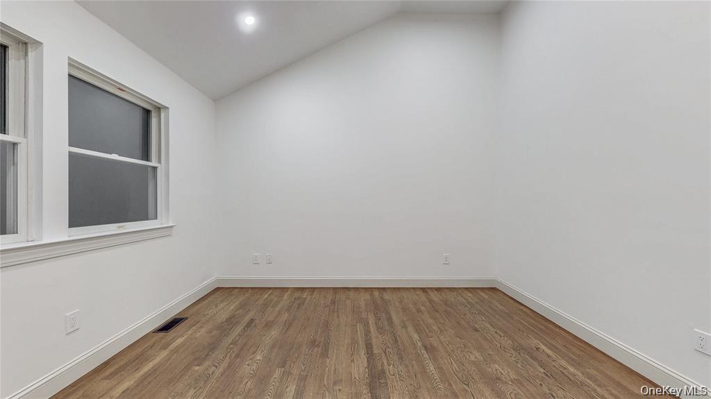 #14 photo, 177 Red Creek Road, מחוז סאפוק Hampton Bays , NY 11946