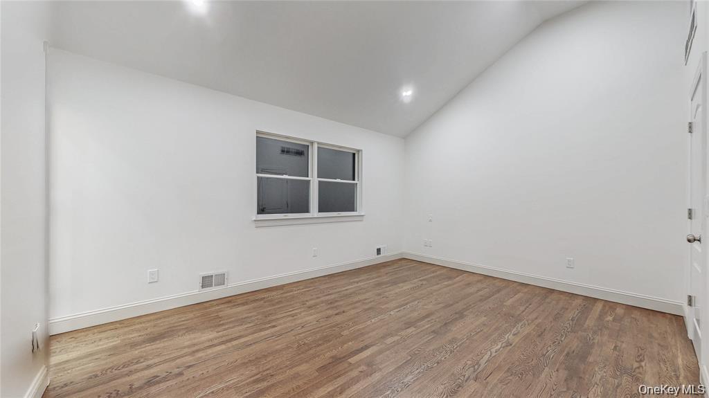 #18 photo, 177 Red Creek Road, מחוז סאפוק Hampton Bays , NY 11946