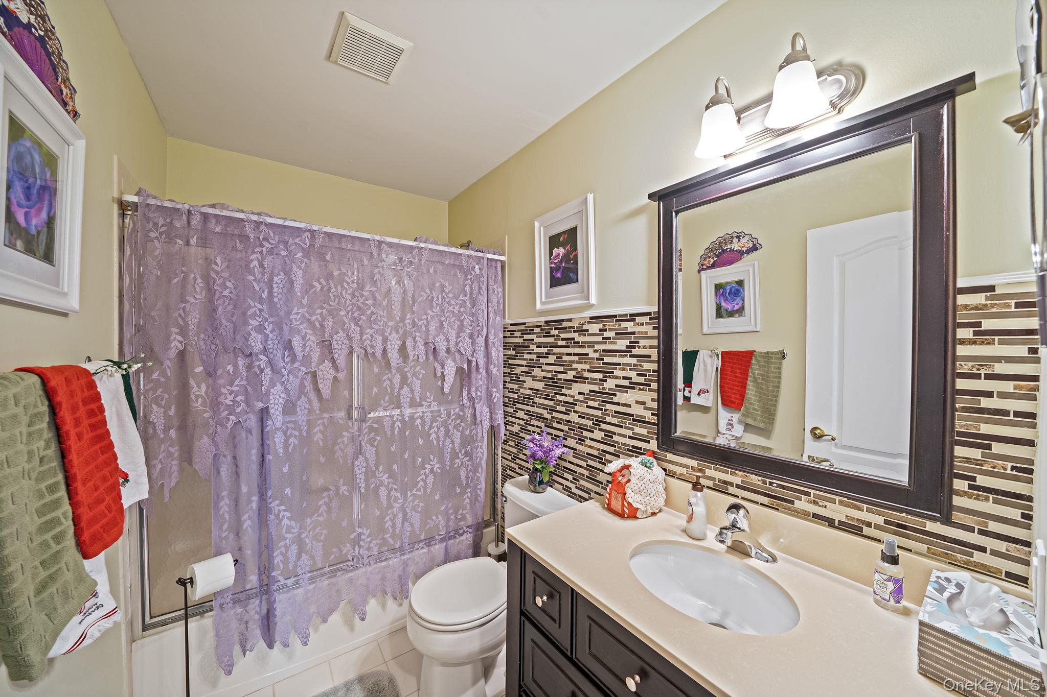 #14 photo, 2101 Nicole Drive, Port Jefferson Station , NY 11776