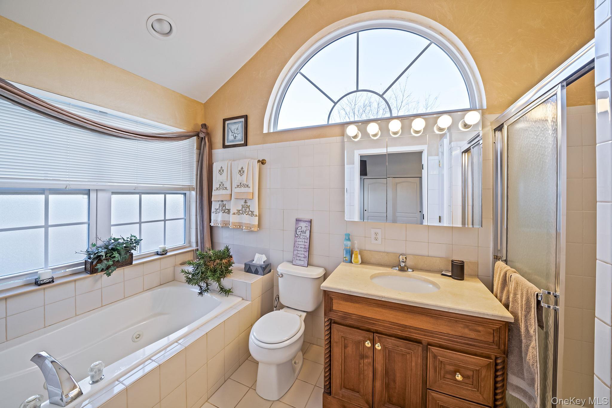 #18 photo, 2101 Nicole Drive, Port Jefferson Station , NY 11776