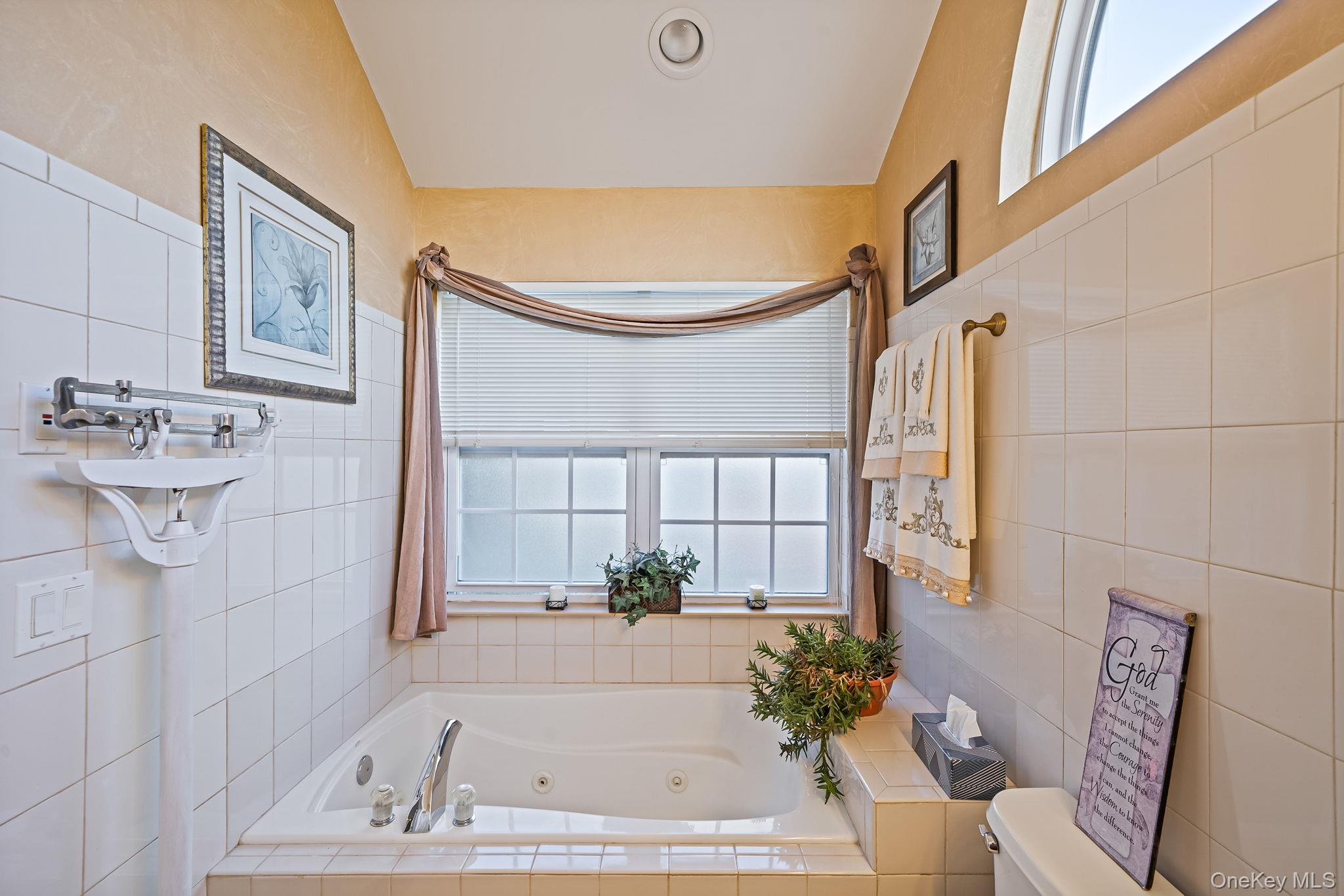 #19 photo, 2101 Nicole Drive, Port Jefferson Station , NY 11776