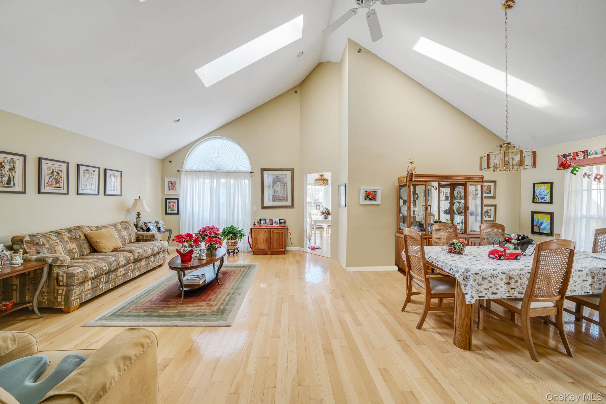 #4 photo, 2101 Nicole Drive, Port Jefferson Station , NY 11776