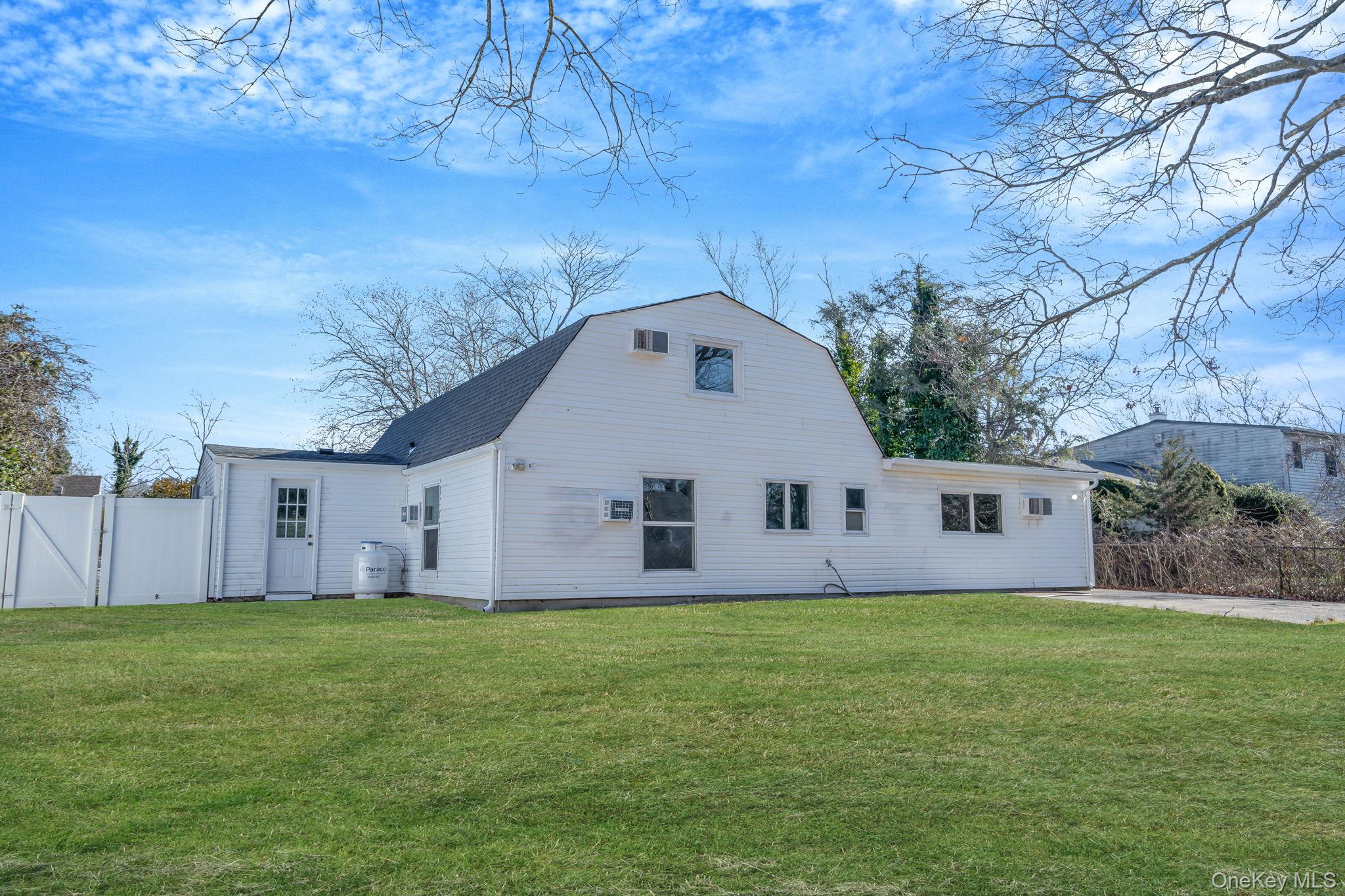 #3 photo, 20 Matsunaye, Medford , NY 11763