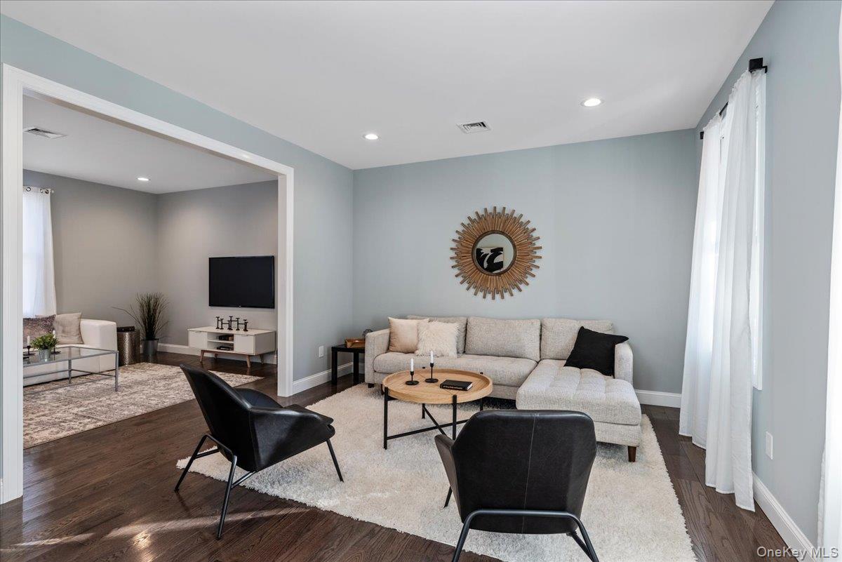 #3 photo, 91 Market Street, Mastic Beach , NY 11951