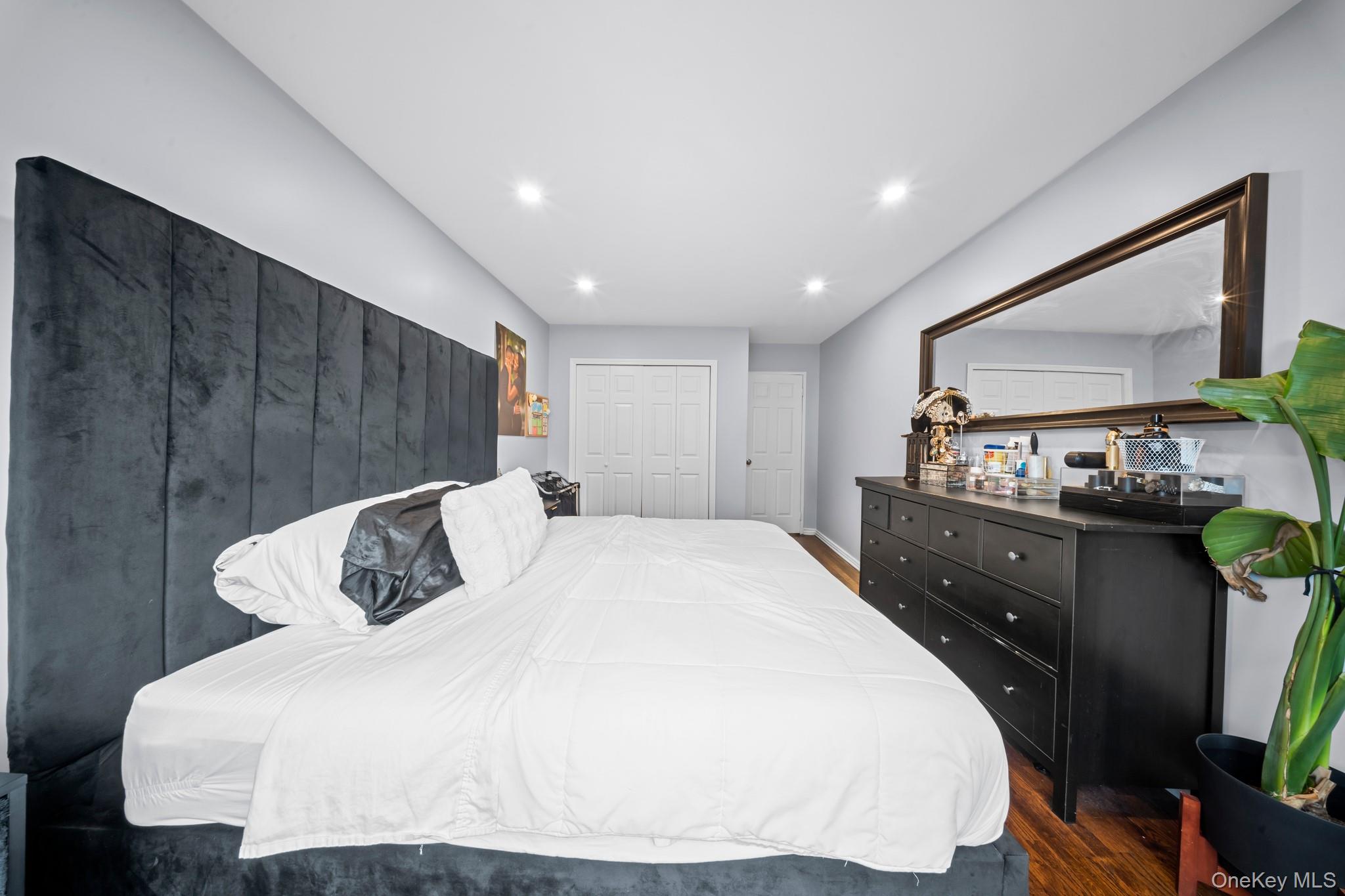 #17 photo, 5803 Calloway Street, كوينز Corona , NY 11368