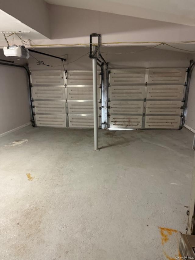 #13 photo, 5431 Expressway Drive, Holtsville , NY 11742