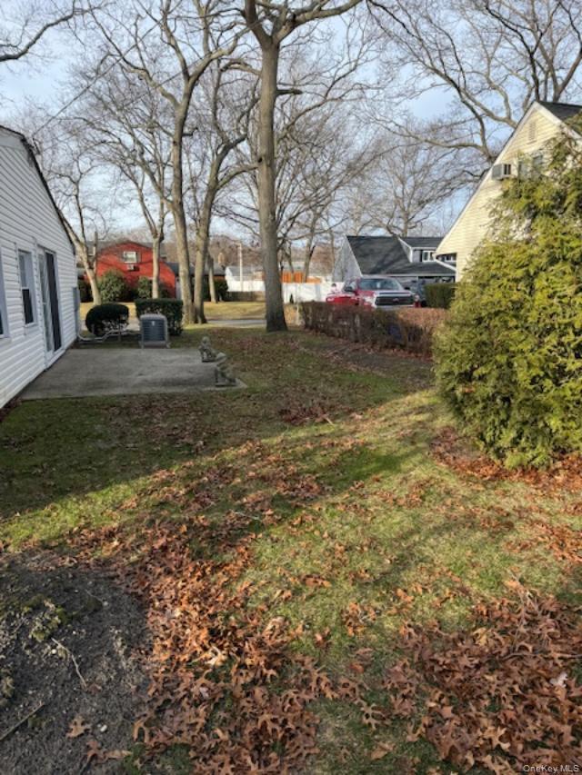 #3 photo, 5431 Expressway Drive, Holtsville , NY 11742