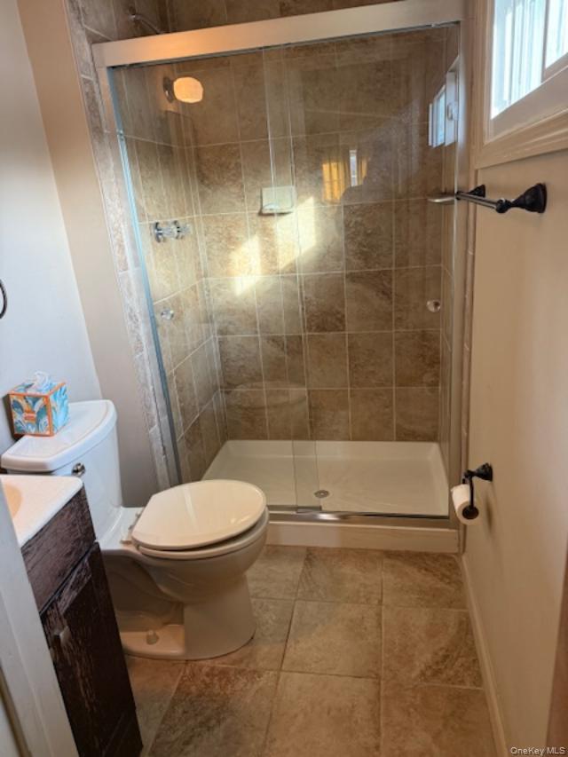 #9 photo, 5431 Expressway Drive, Holtsville , NY 11742