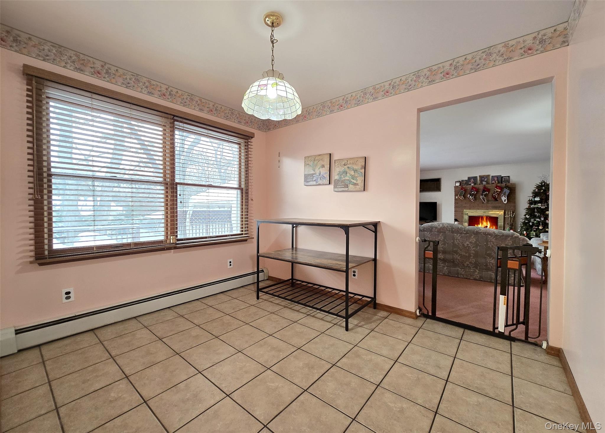 #11 photo, 14 Avenue C, सफ़ोक काउंटी Holbrook , NY 11741