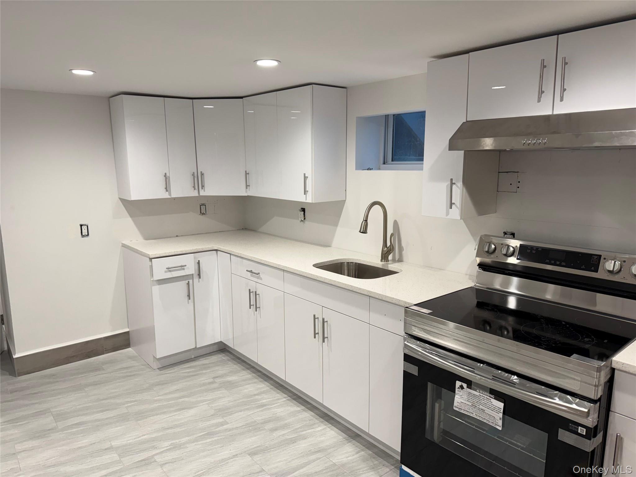 #1 photo, 174 Whittier Avenue, سوفولك Babylon , NY 11703