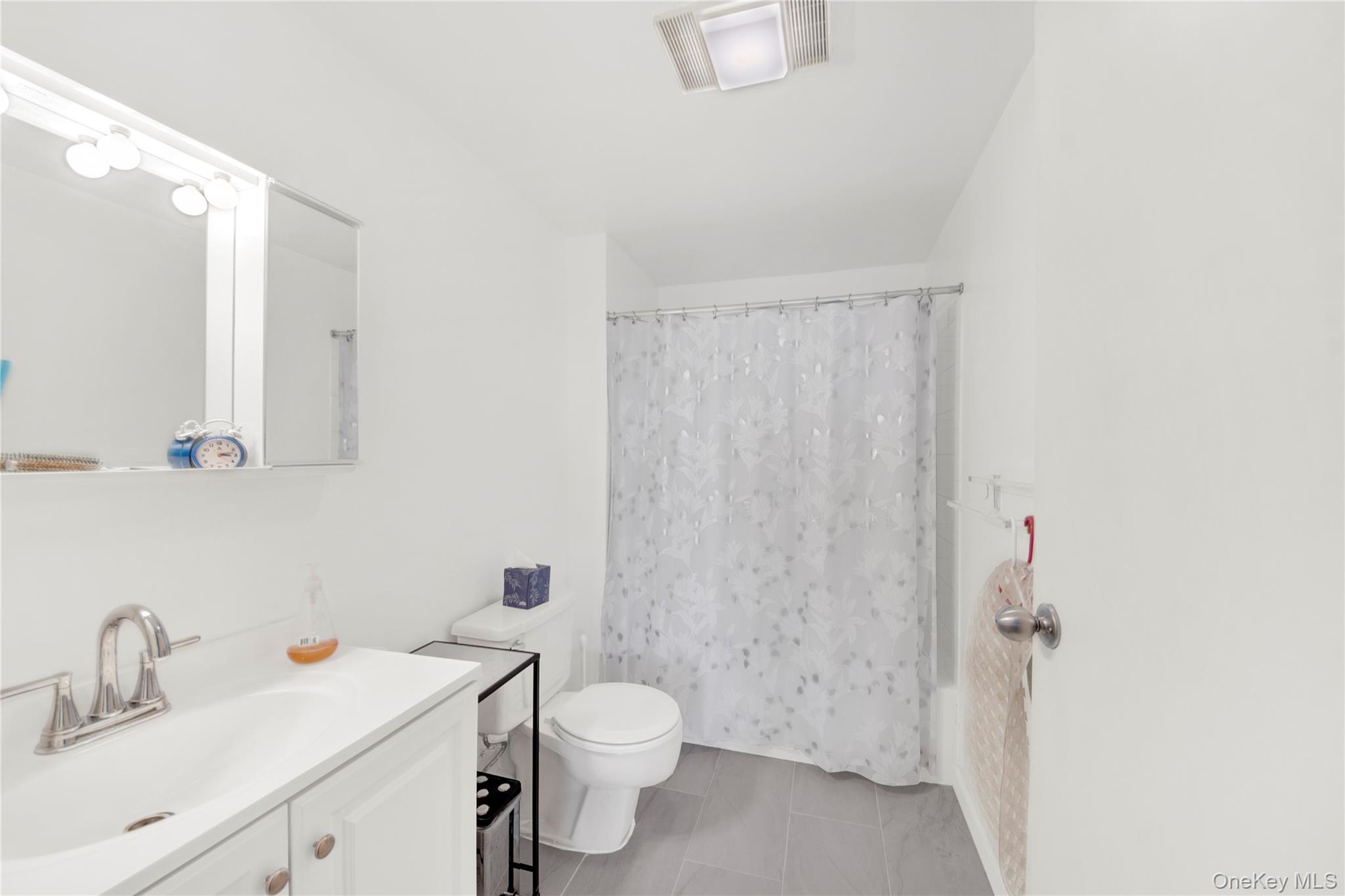 #12 photo, 1376 Midland Avenue, برونكس Bronxville , NY 10708