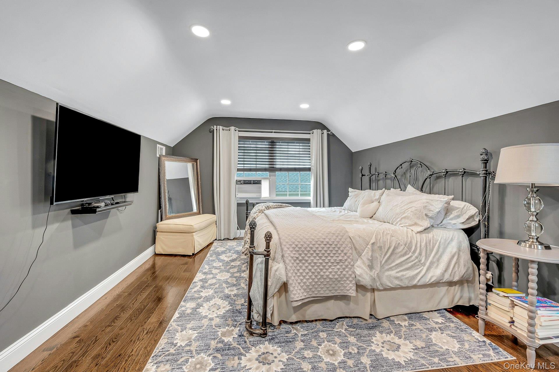 #18 photo, 155 Hilburn Road, Eastchester , NY 10583