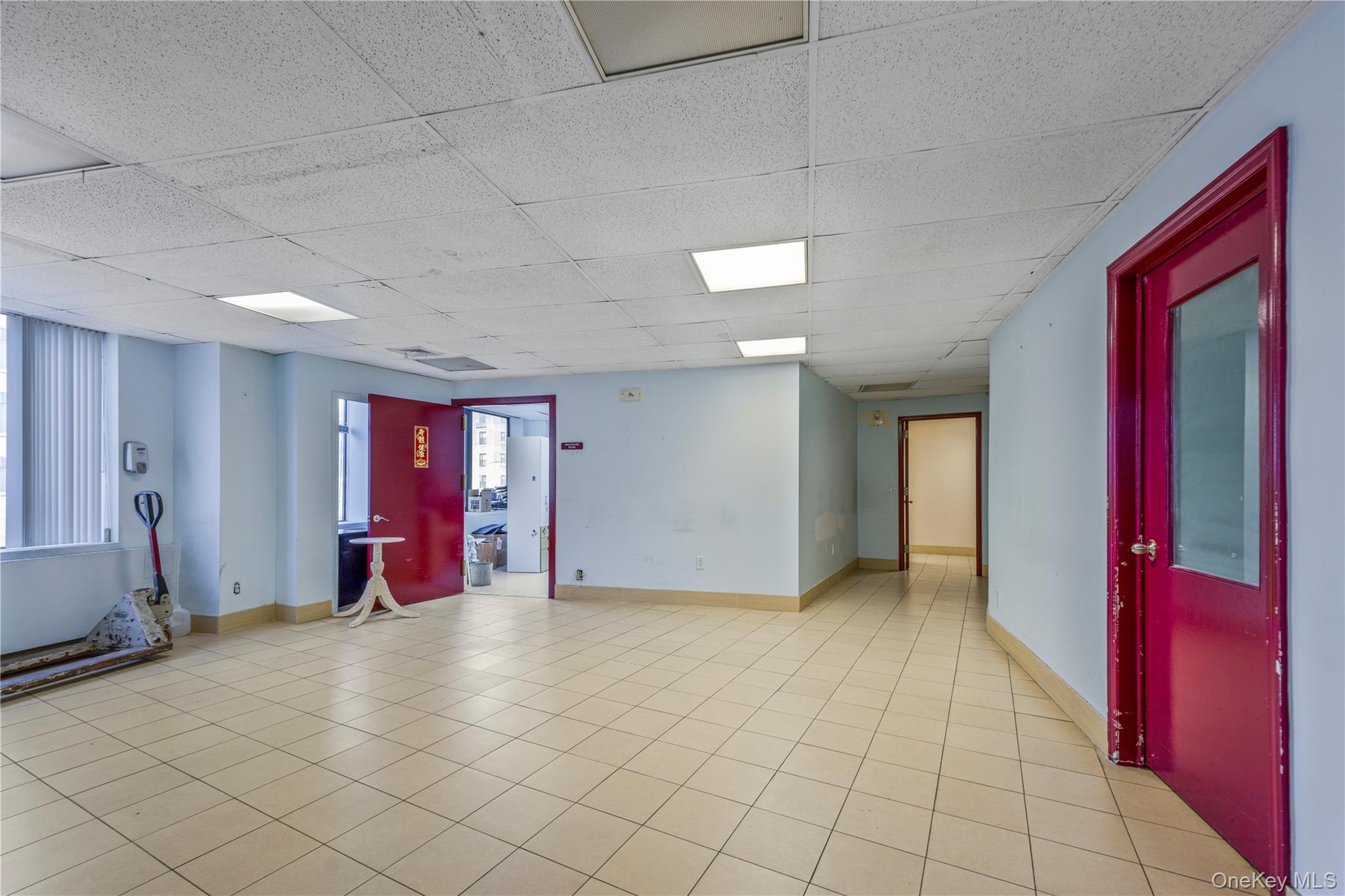 #18 photo, 41-60 Main Street, Куинс ‖ Flushing , NY 11355